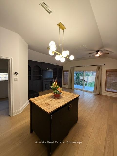 Photo 8 of 121 Paisley Boulevard E, Mississauga, Cooksville — HOMEH