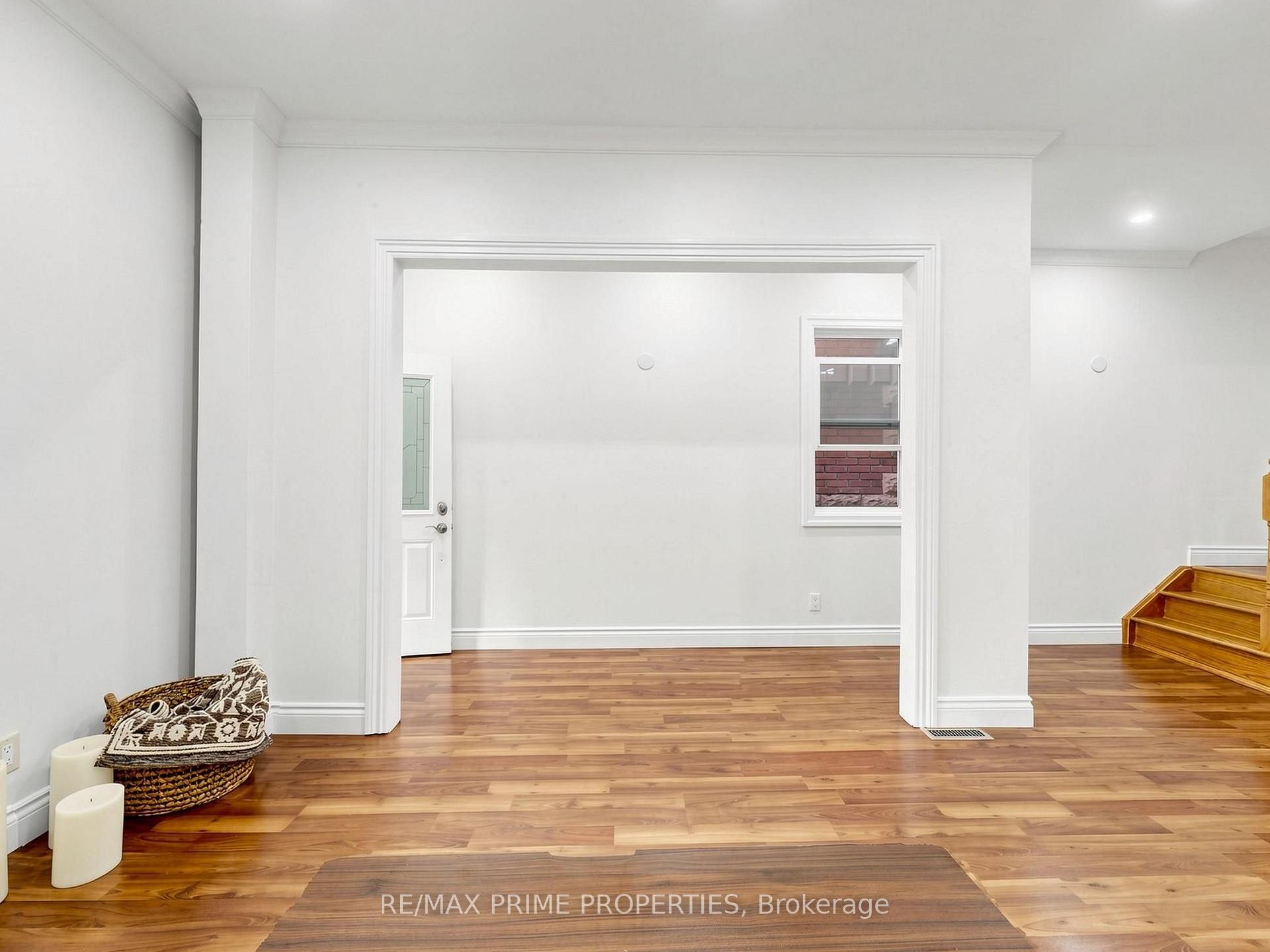 Photo 5 of 18 Dentonia Park Avenue, Toronto, Crescent Town — HOMEH