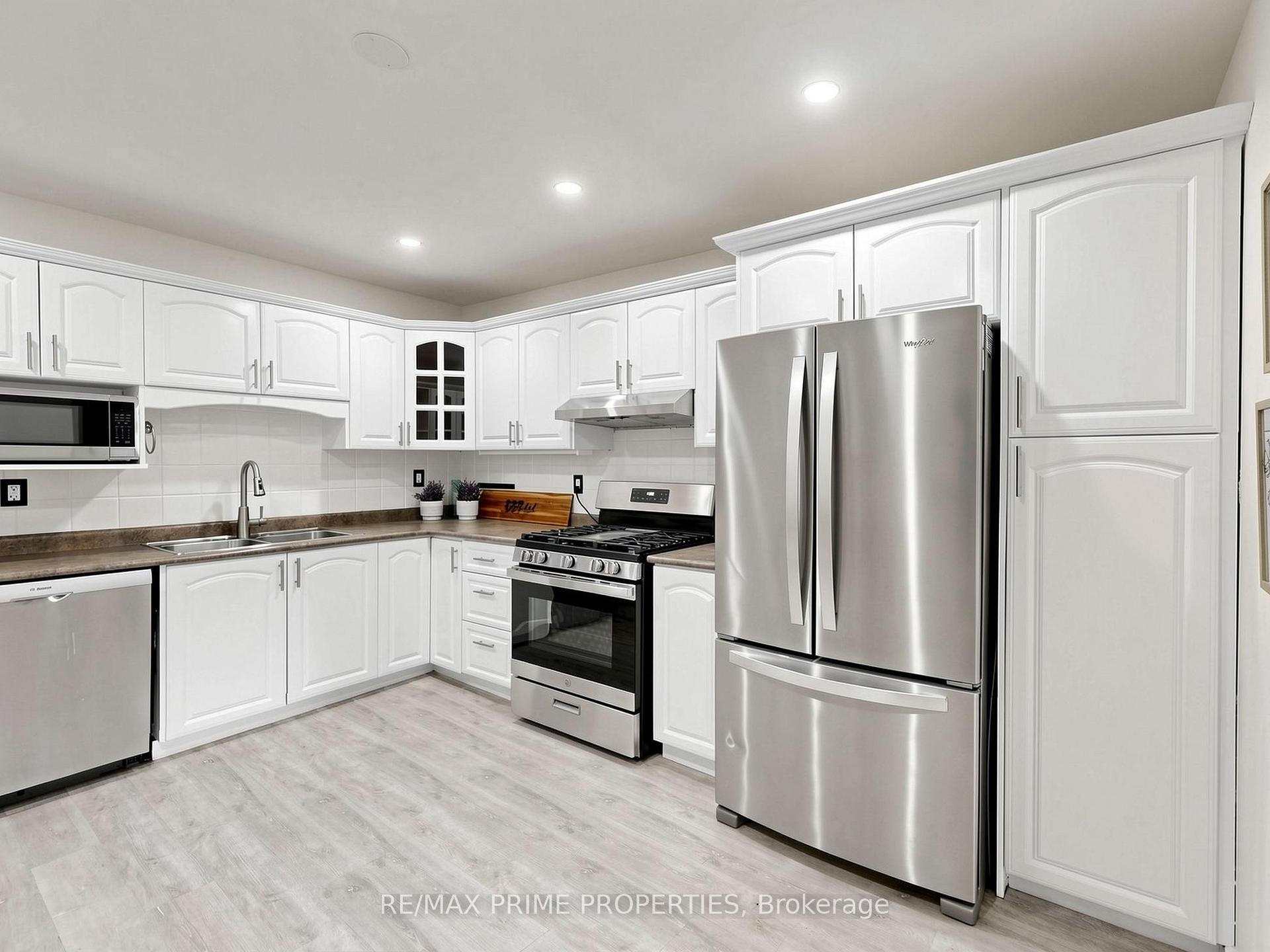 Photo 10 of 18 Dentonia Park Avenue, Toronto, Crescent Town — HOMEH