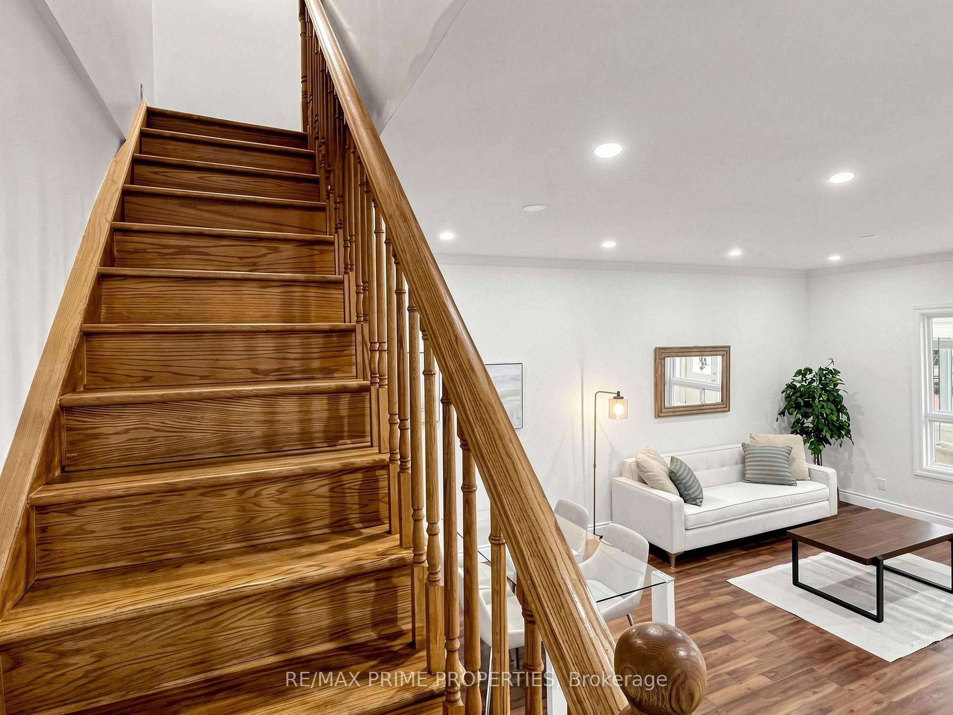 Photo 23 of 18 Dentonia Park Avenue, Toronto, Crescent Town — HOMEH