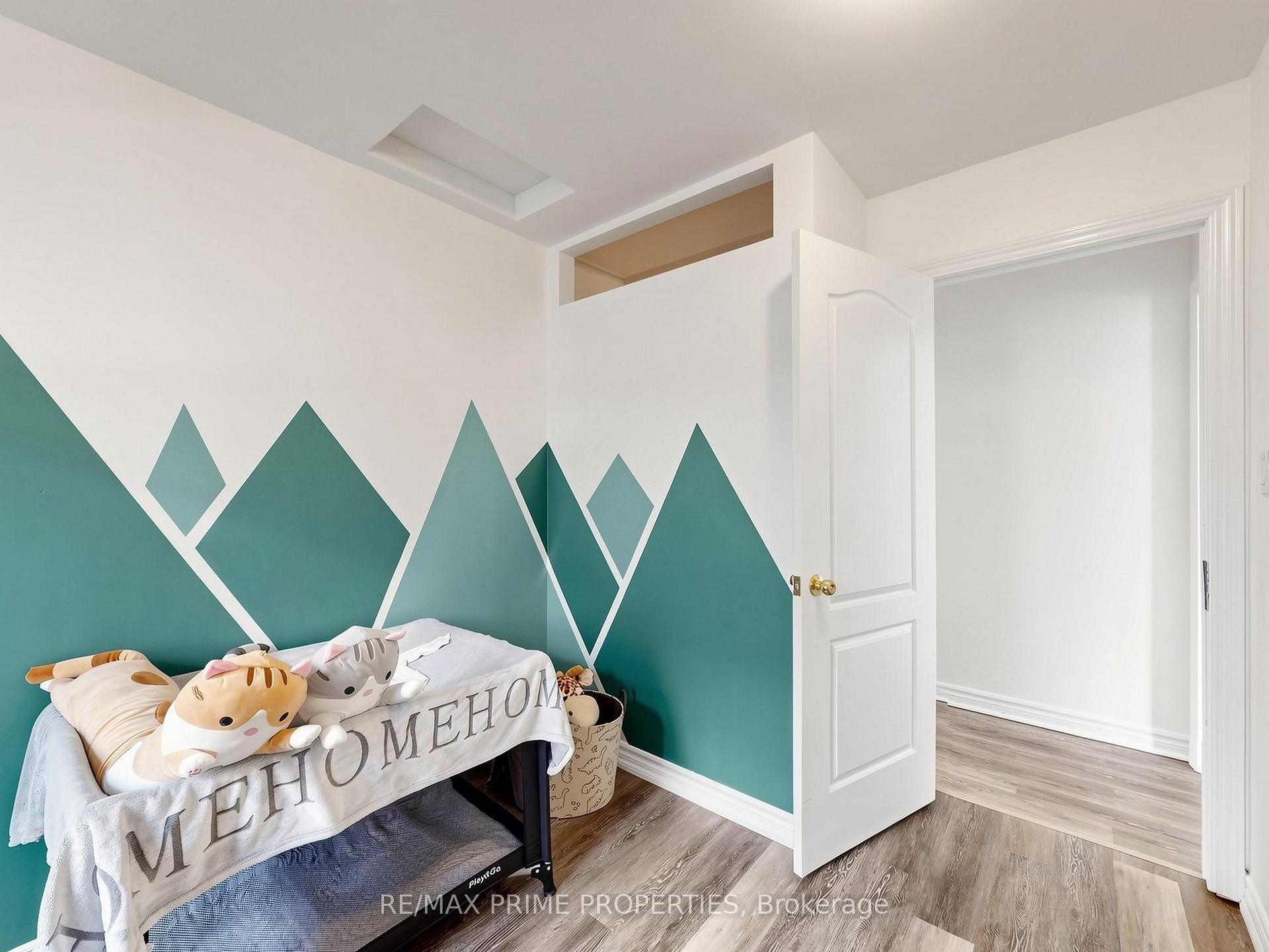 Photo 28 of 18 Dentonia Park Avenue, Toronto, Crescent Town — HOMEH