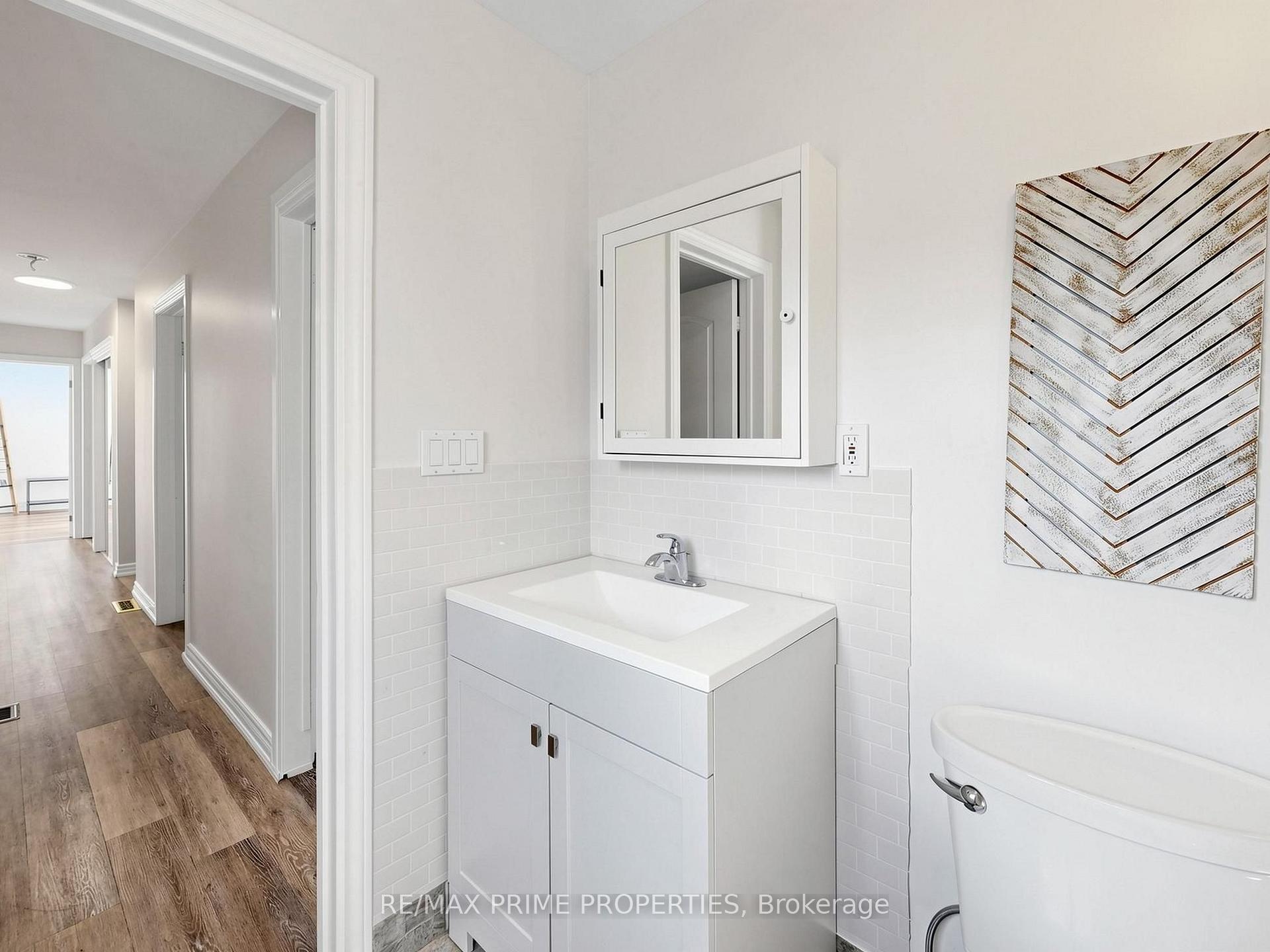 Photo 37 of 18 Dentonia Park Avenue, Toronto, Crescent Town — HOMEH