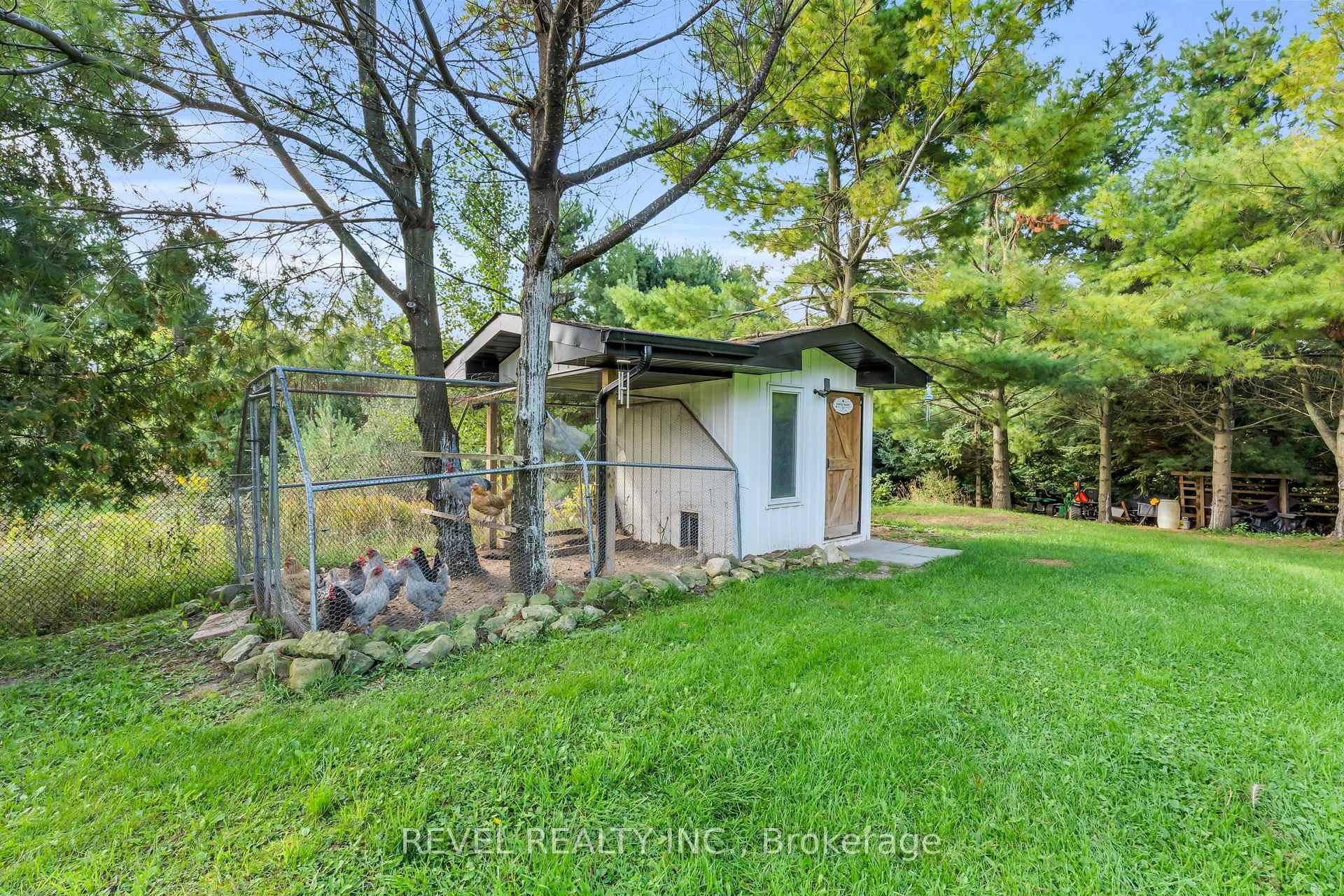Photo 45 of 555706 Mono Amaranth Town Line, Amaranth, Rural Amaranth — HOMEH