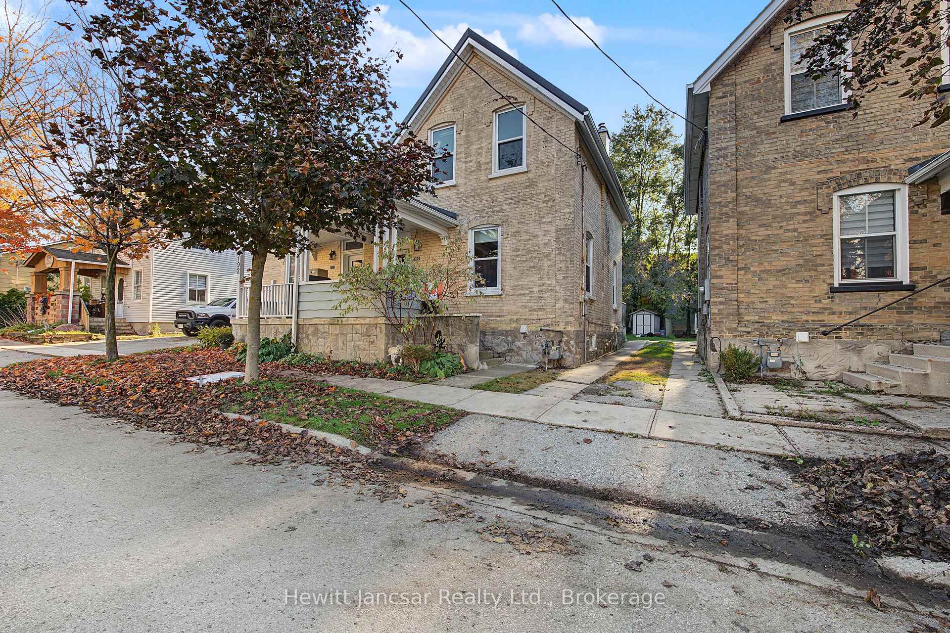 Photo 2 of 190 Jacob Street, Wilmot, New Hamburg — HOMEH