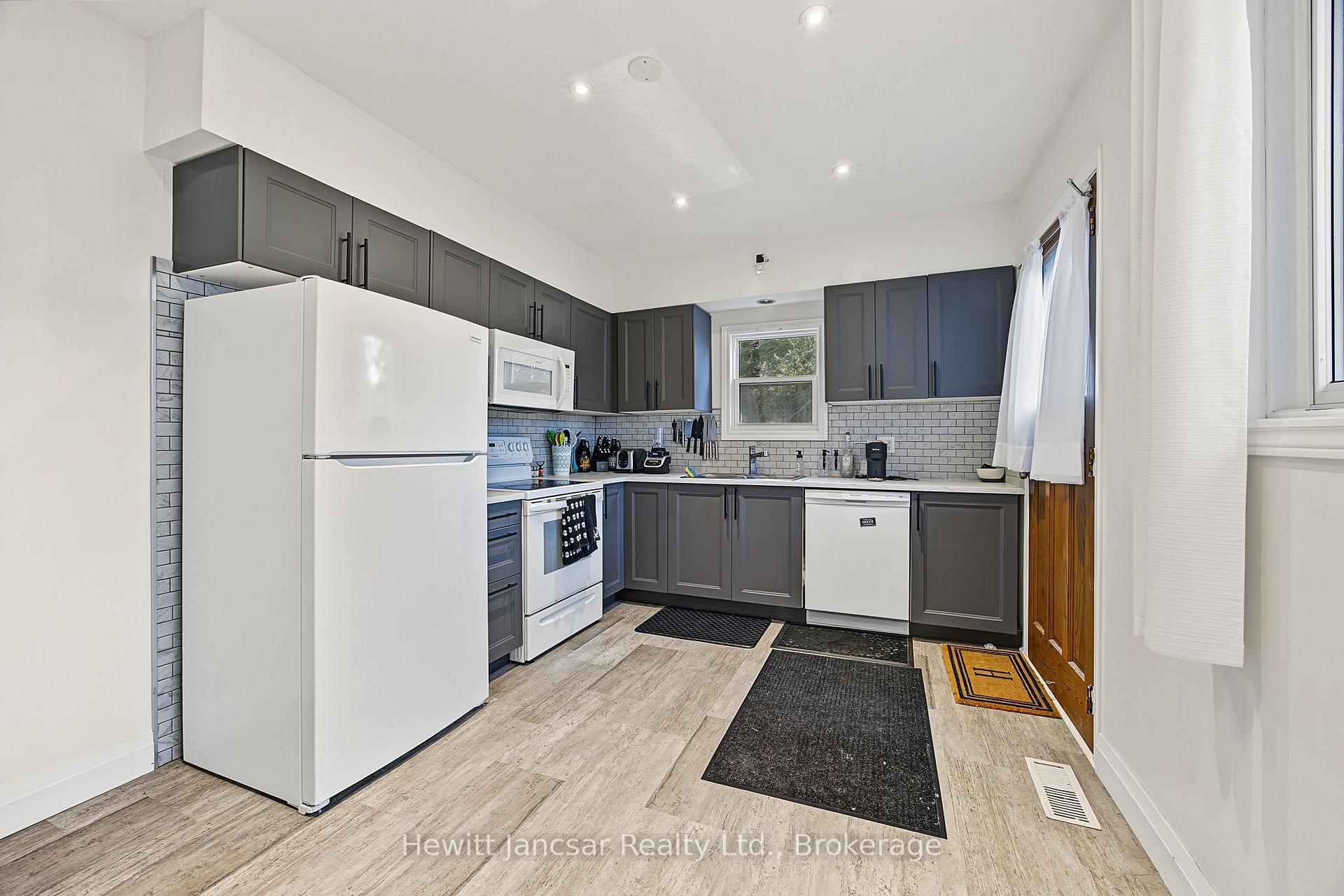 Photo 9 of 190 Jacob Street, Wilmot, New Hamburg — HOMEH