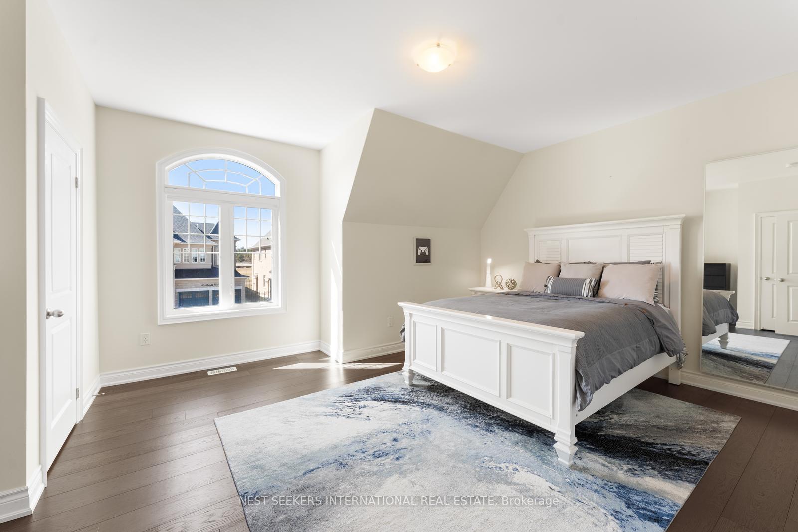 Photo 19 of 44 Mahaffy Court, King, Nobleton — HOMEH