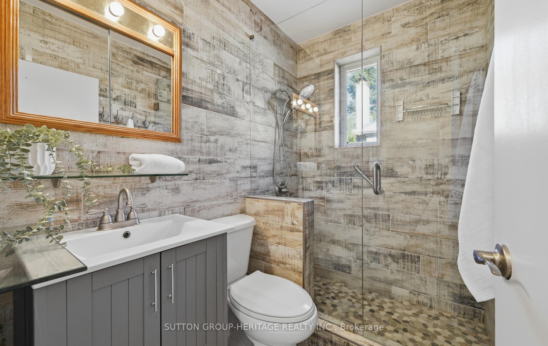 Photo 22 of 47 Burcher Road, Ajax, South East — HOMEH