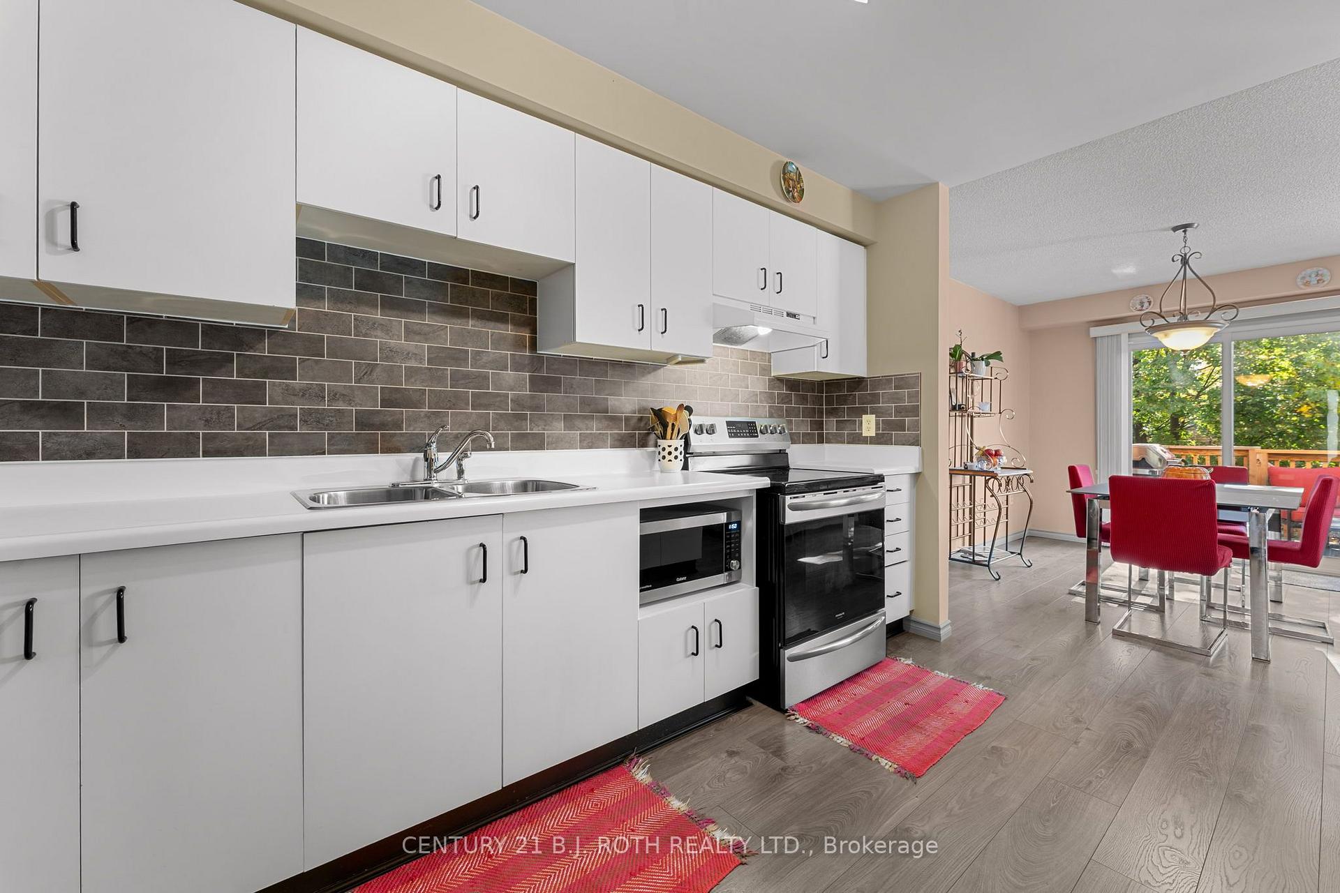 Photo 7 of 74 Ritva Court E, Richmond Hill, North Richvale — HOMEH