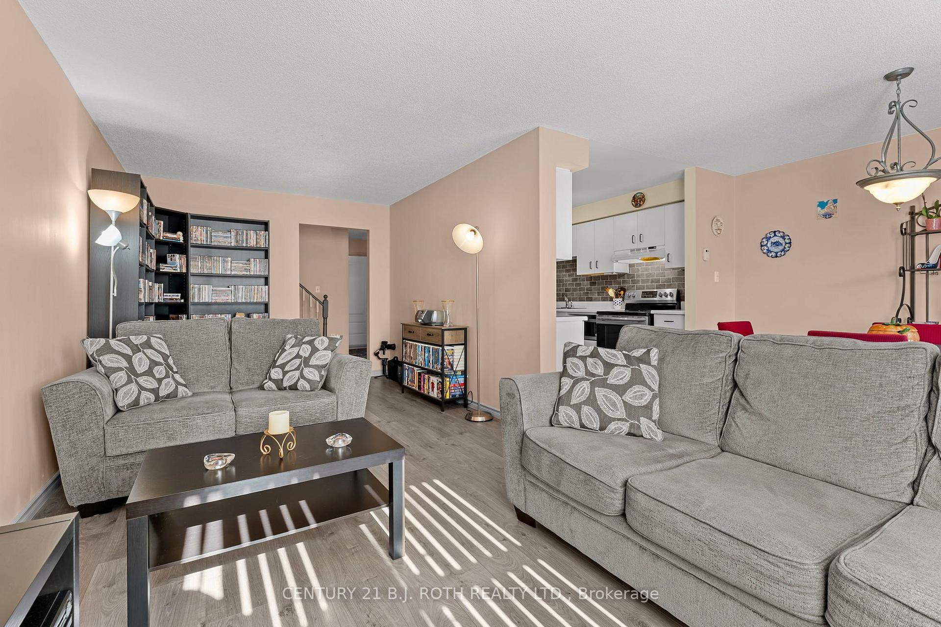 Photo 15 of 74 Ritva Court E, Richmond Hill, North Richvale — HOMEH