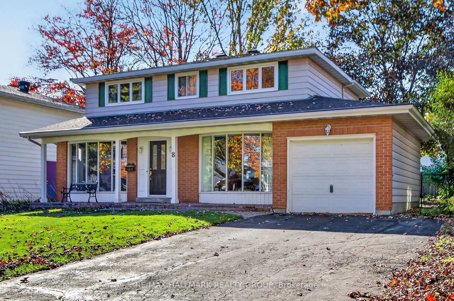 Photo 1 of 8 Burnview Crescent, Ottawa, Blackburn Hamlet — HOMEH