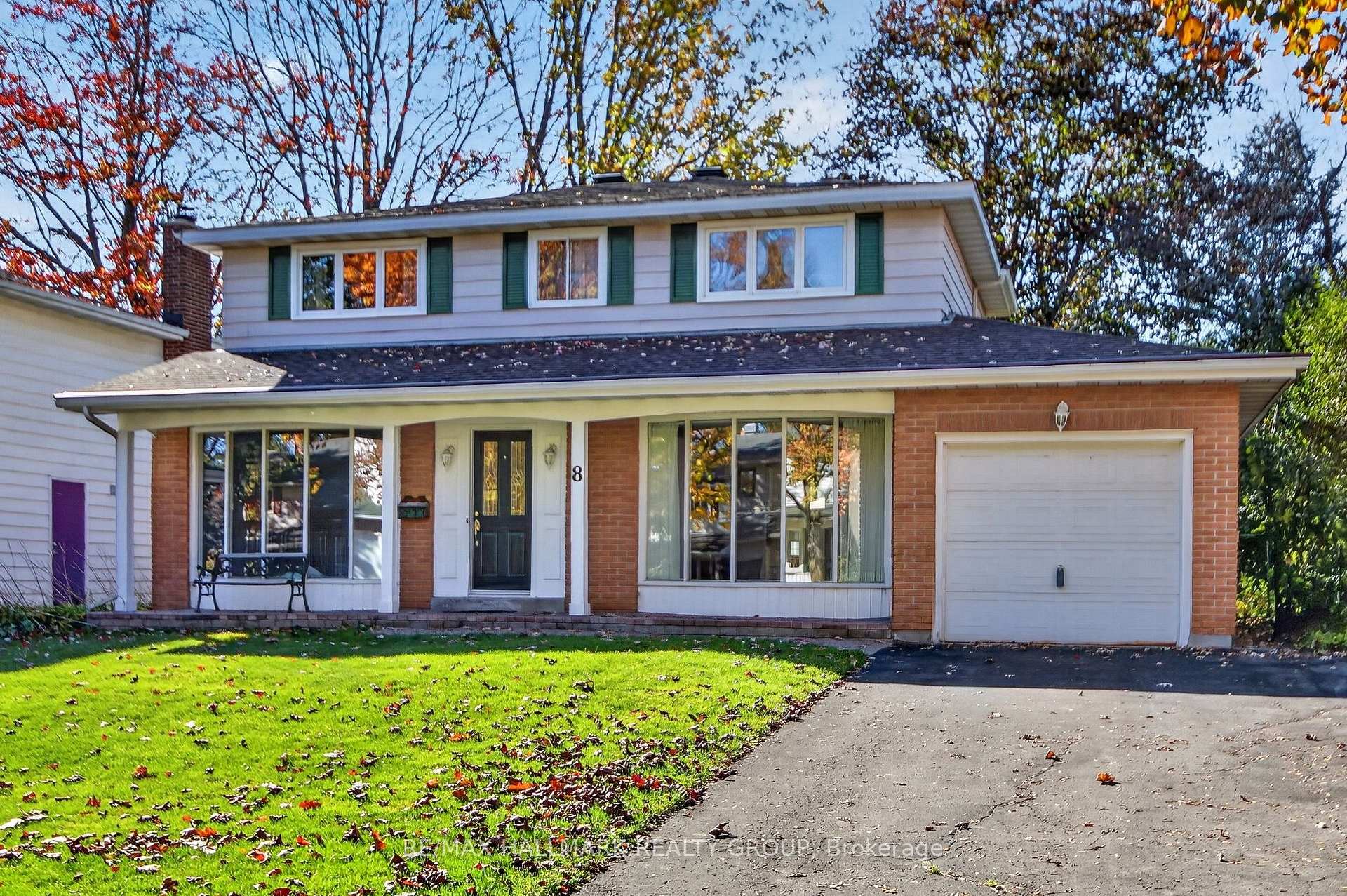 Photo 2 of 8 Burnview Crescent, Ottawa, Blackburn Hamlet — HOMEH