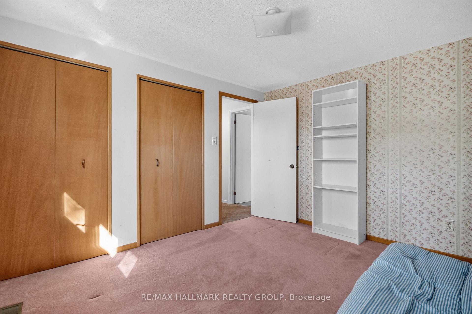 Photo 15 of 8 Burnview Crescent, Ottawa, Blackburn Hamlet — HOMEH