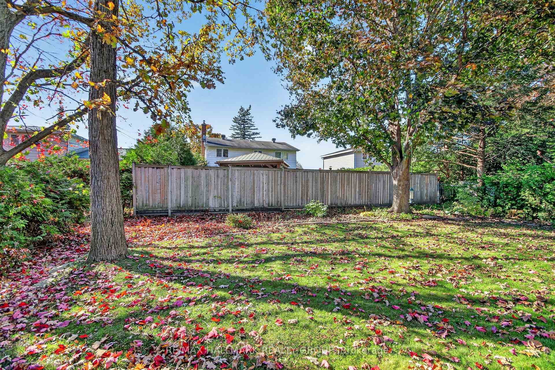 Photo 20 of 8 Burnview Crescent, Ottawa, Blackburn Hamlet — HOMEH