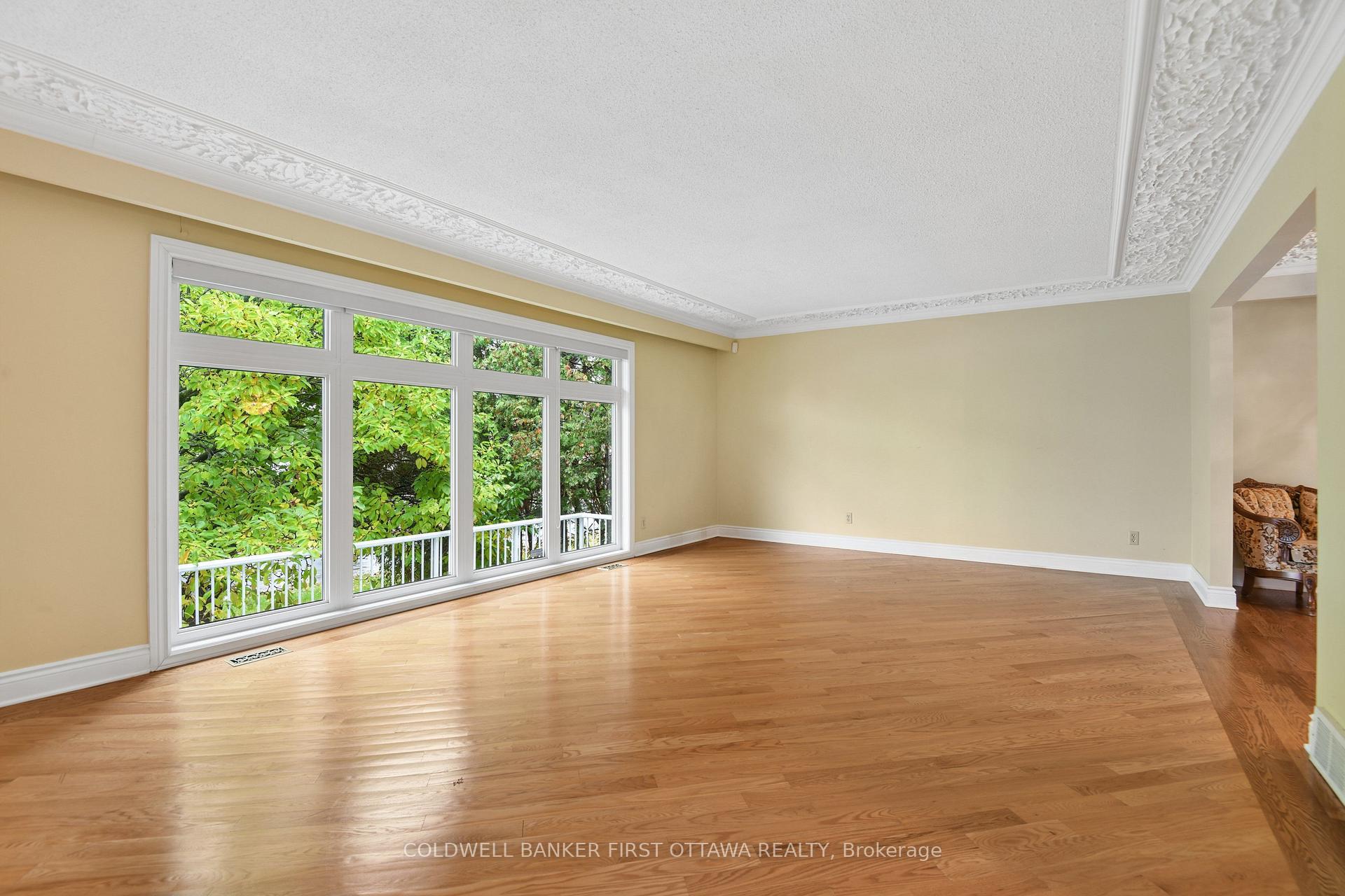Photo 8 of 1512 Arnhem Street, Ottawa, Carleton Heights — HOMEH