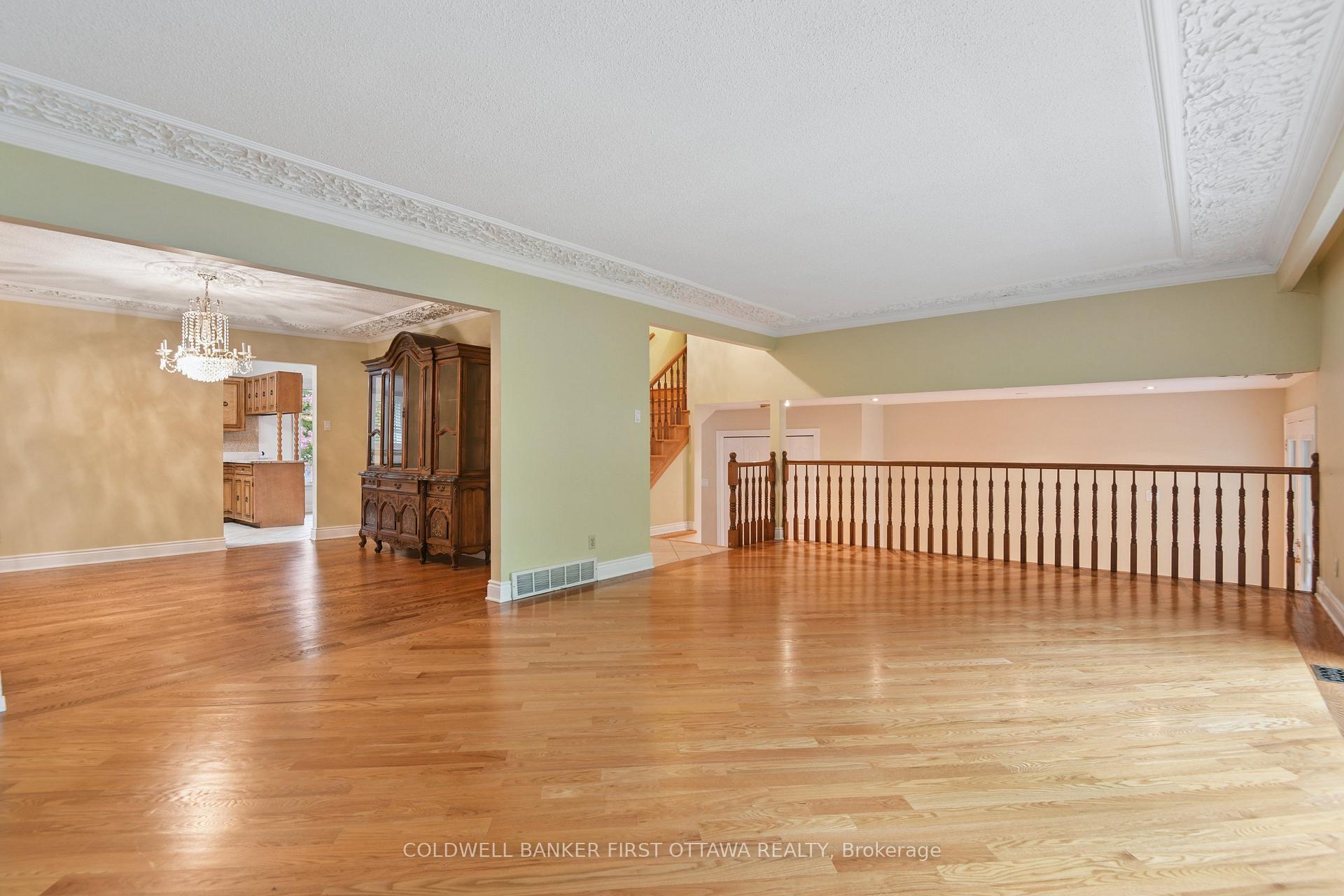 Photo 9 of 1512 Arnhem Street, Ottawa, Carleton Heights — HOMEH