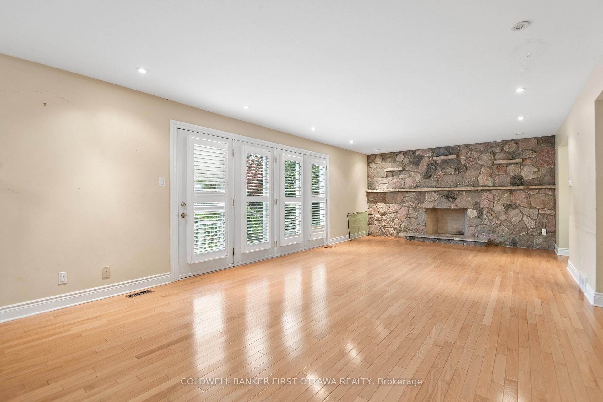 Photo 14 of 1512 Arnhem Street, Ottawa, Carleton Heights — HOMEH