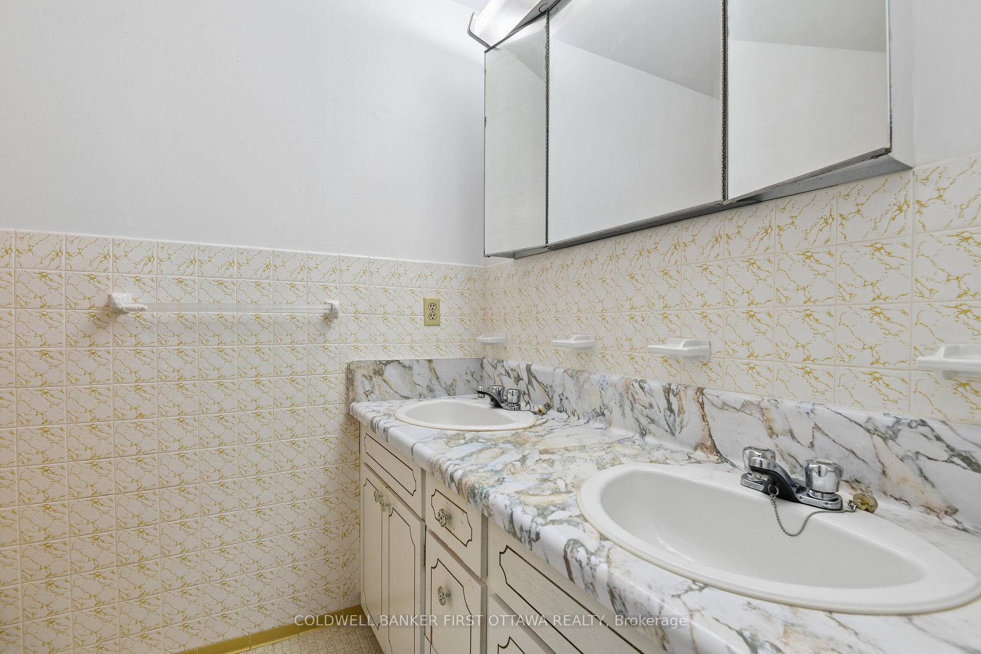 Photo 19 of 1512 Arnhem Street, Ottawa, Carleton Heights — HOMEH