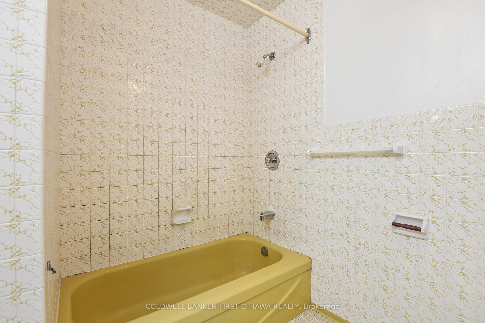 Photo 20 of 1512 Arnhem Street, Ottawa, Carleton Heights — HOMEH