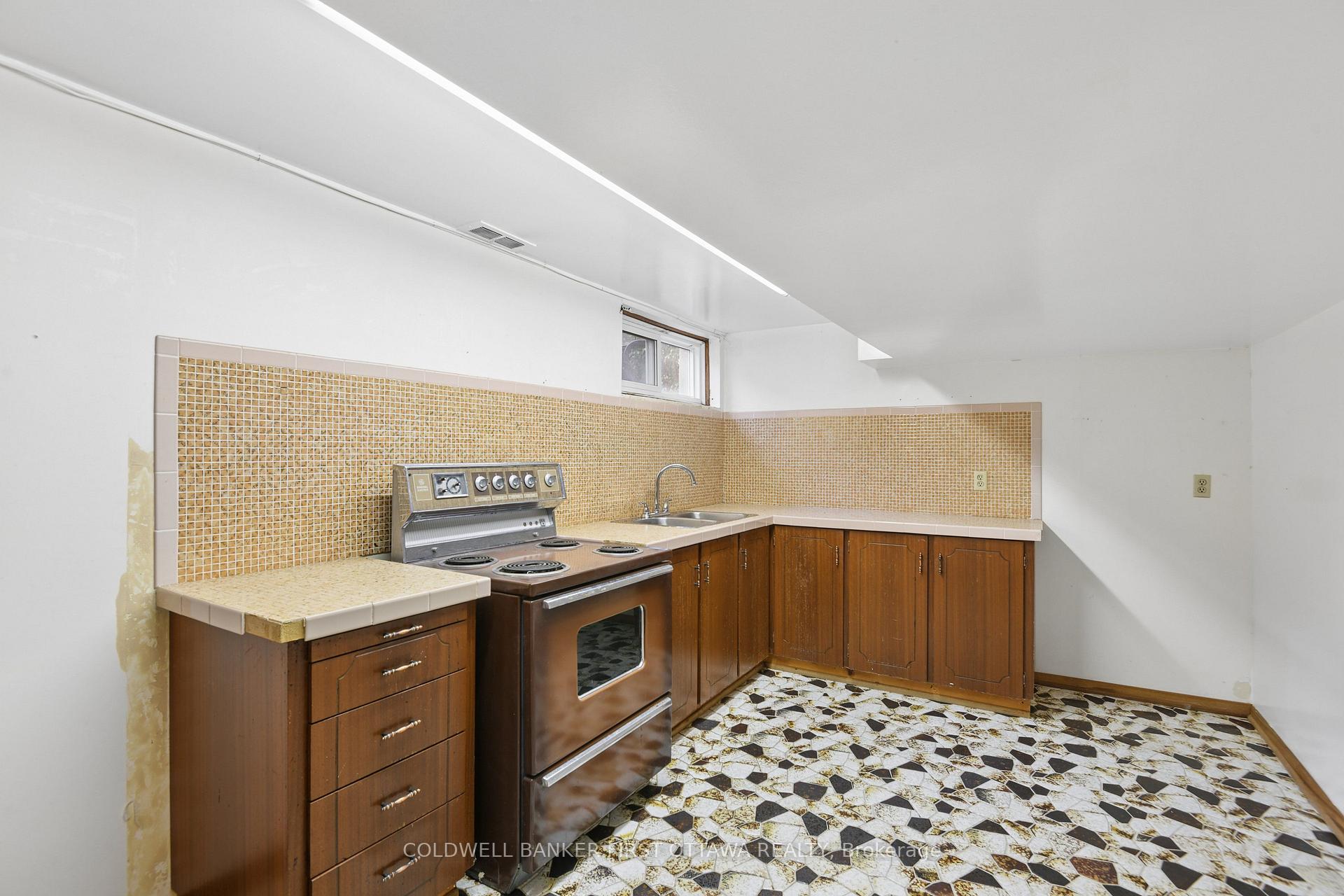 Photo 30 of 1512 Arnhem Street, Ottawa, Carleton Heights — HOMEH