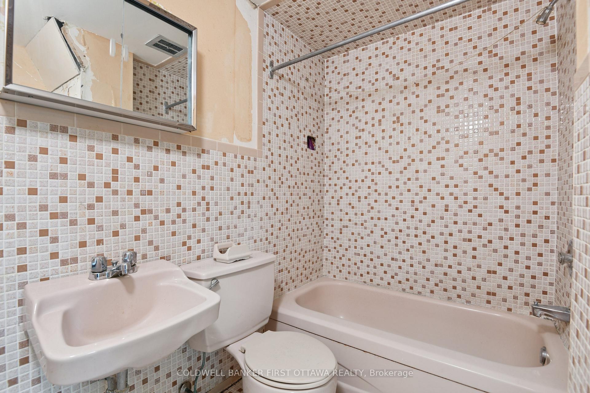 Photo 32 of 1512 Arnhem Street, Ottawa, Carleton Heights — HOMEH