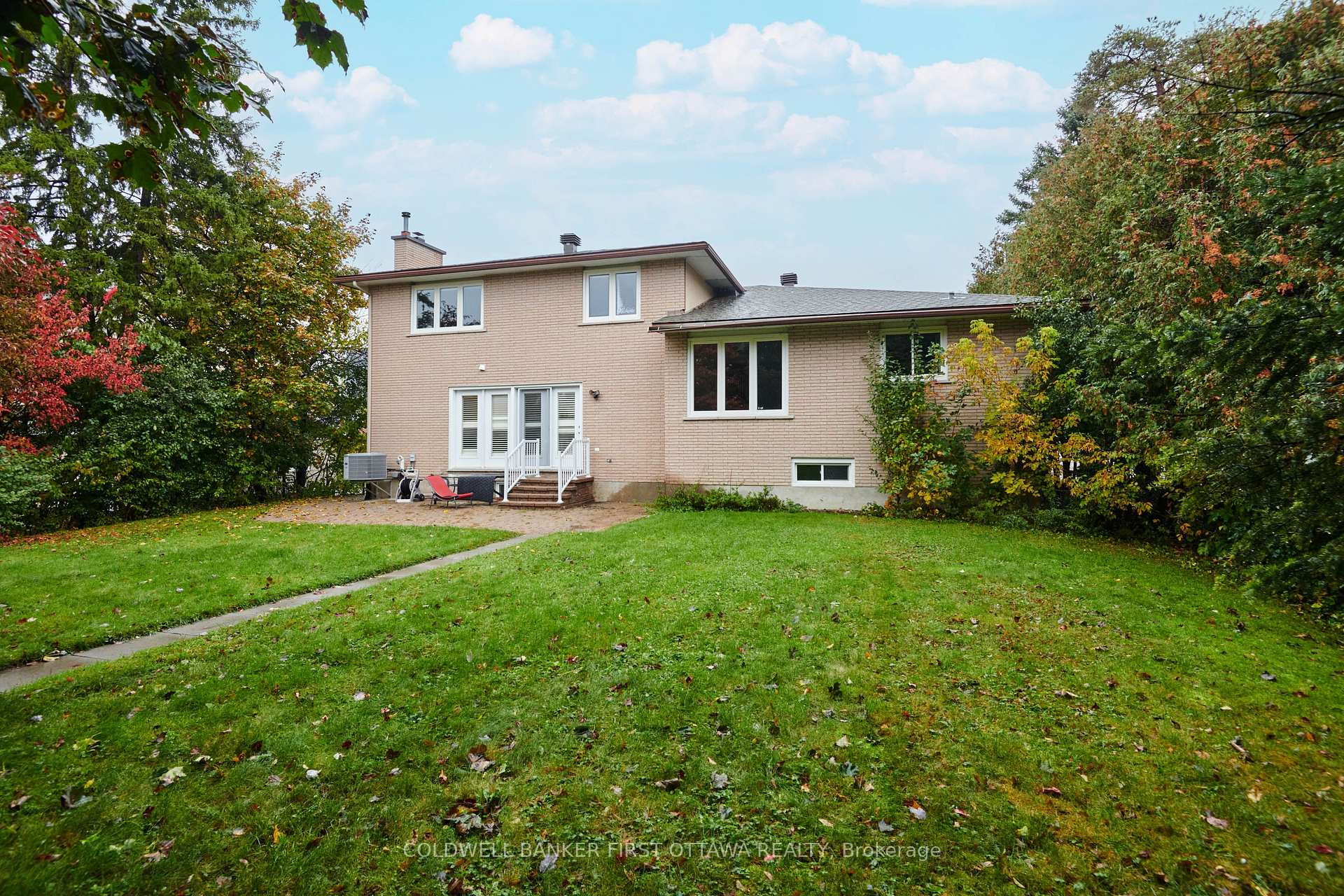 Photo 33 of 1512 Arnhem Street, Ottawa, Carleton Heights — HOMEH