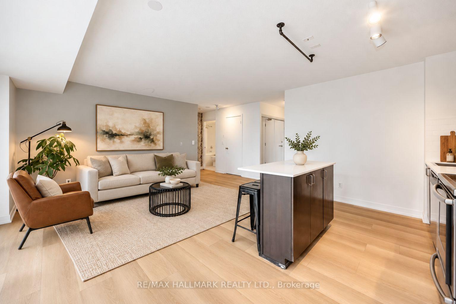 Photo 7 of Unit 901, 155 Legion Road N, Etobicoke, Mimico — HOMEH
