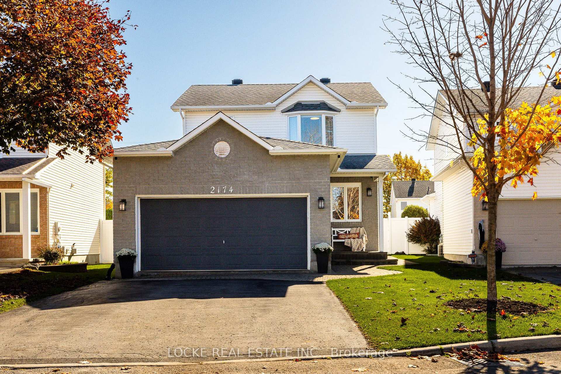 Photo 1 of 2174 Saturn Crescent, Ottawa, Fallingbrook/Gardenway South — HOMEH