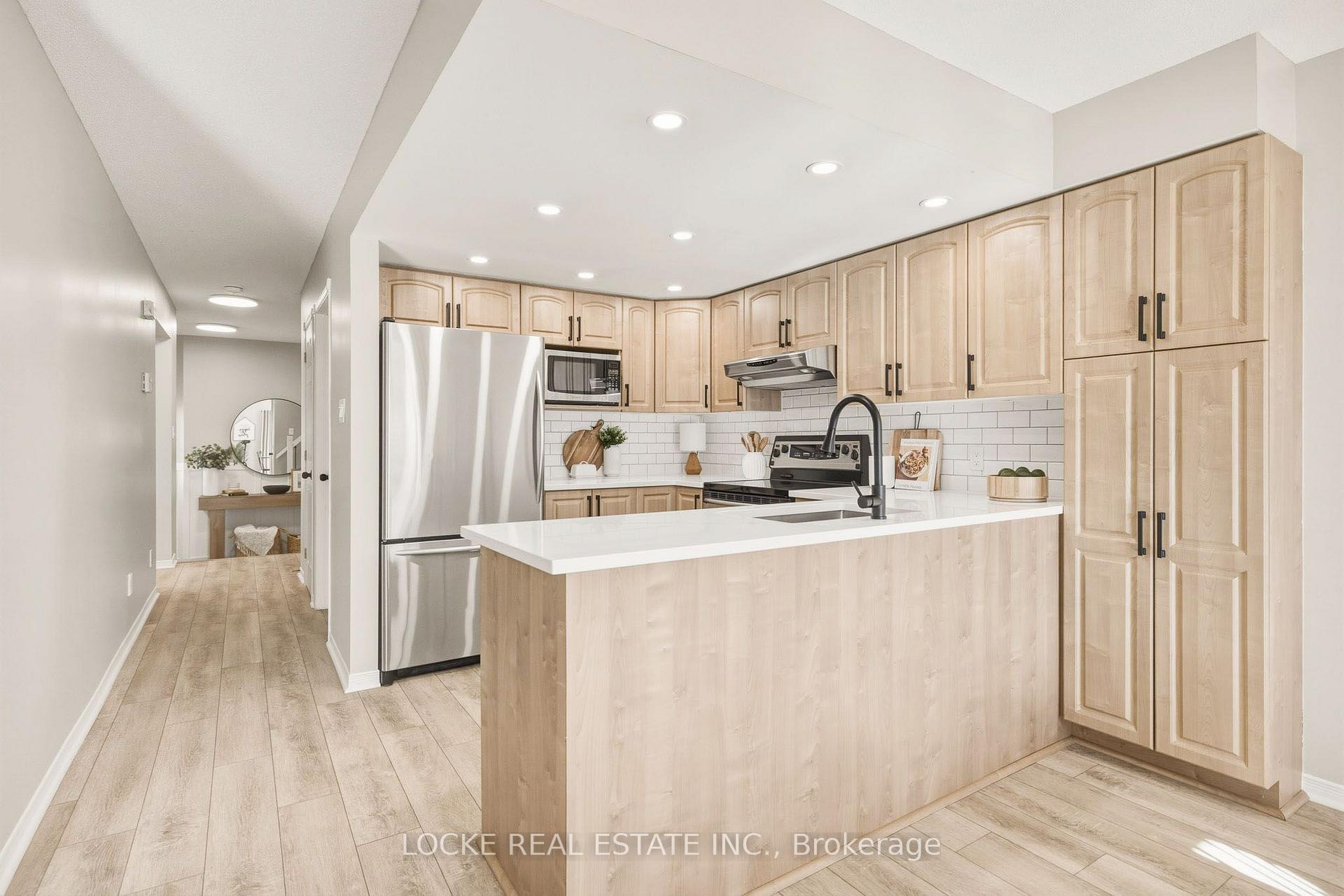 Photo 15 of 2174 Saturn Crescent, Ottawa, Fallingbrook/Gardenway South — HOMEH