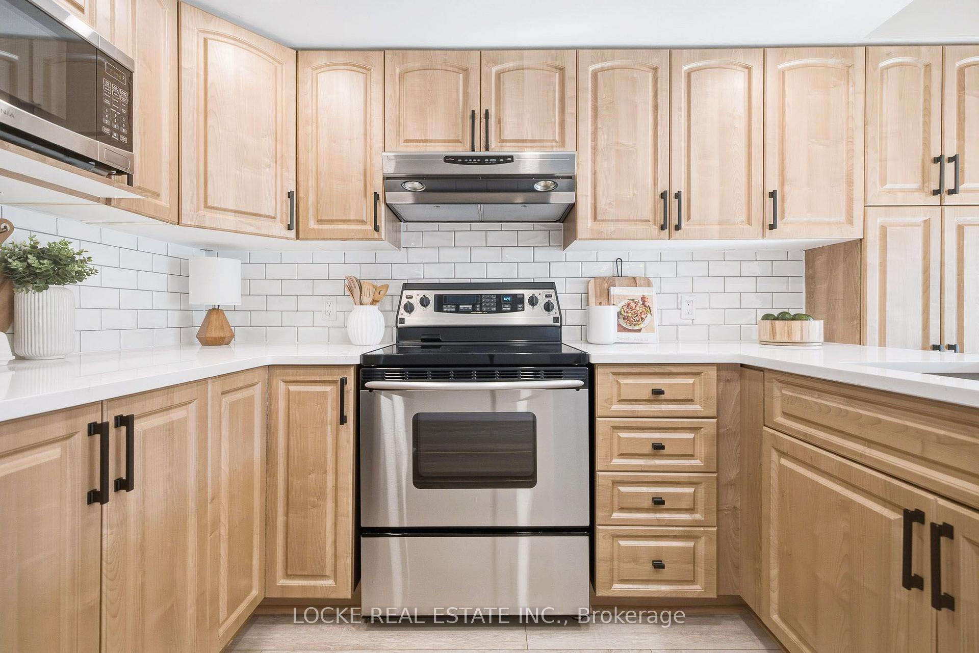 Photo 19 of 2174 Saturn Crescent, Ottawa, Fallingbrook/Gardenway South — HOMEH