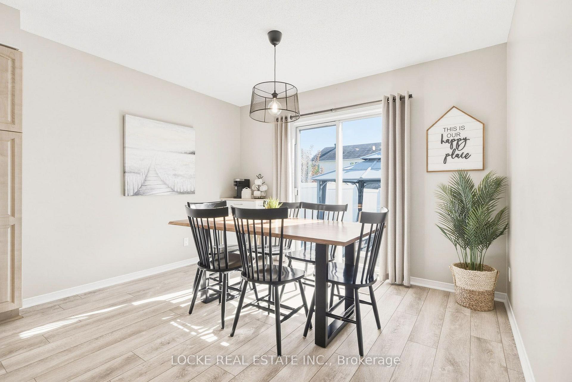 Photo 20 of 2174 Saturn Crescent, Ottawa, Fallingbrook/Gardenway South — HOMEH