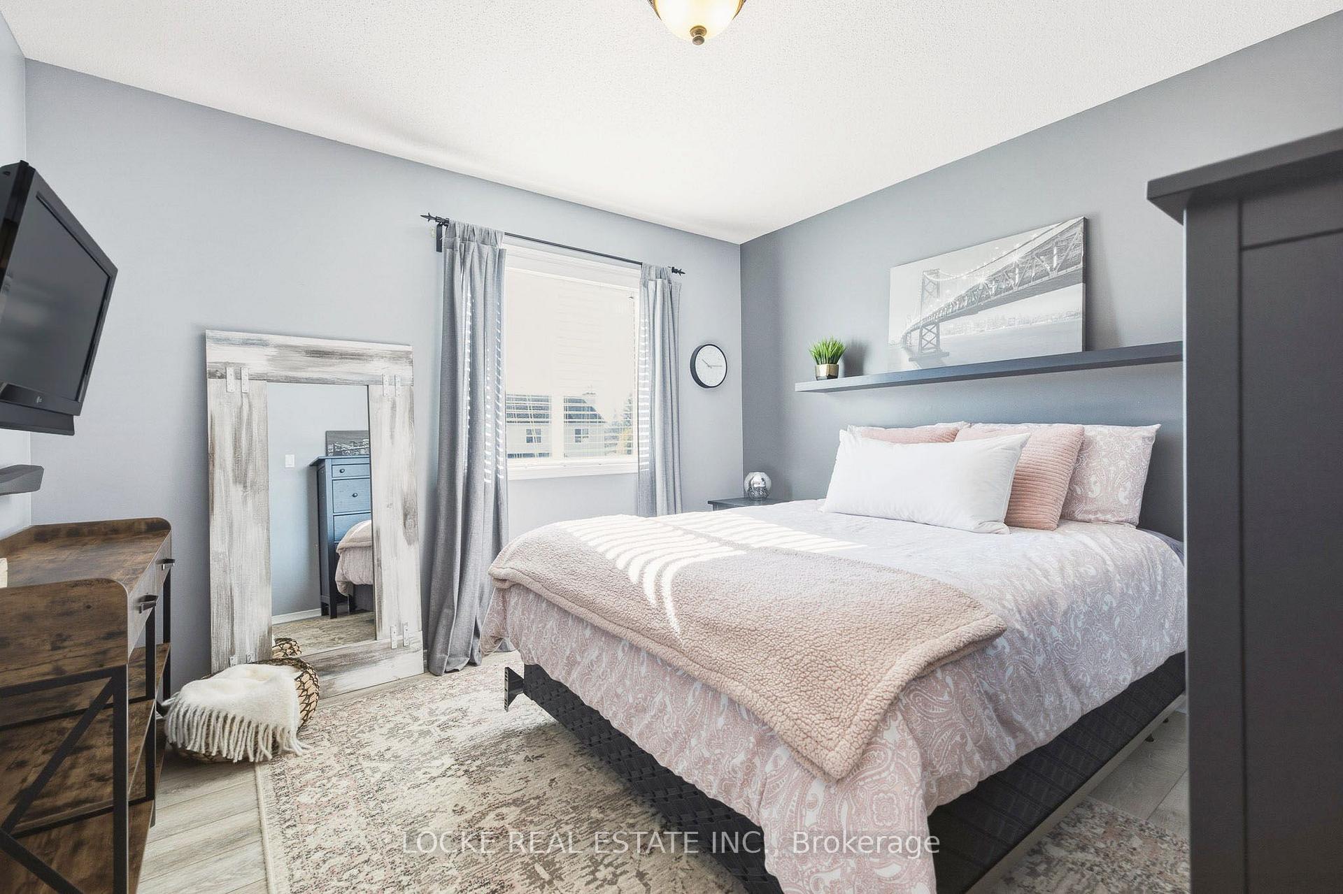 Photo 26 of 2174 Saturn Crescent, Ottawa, Fallingbrook/Gardenway South — HOMEH