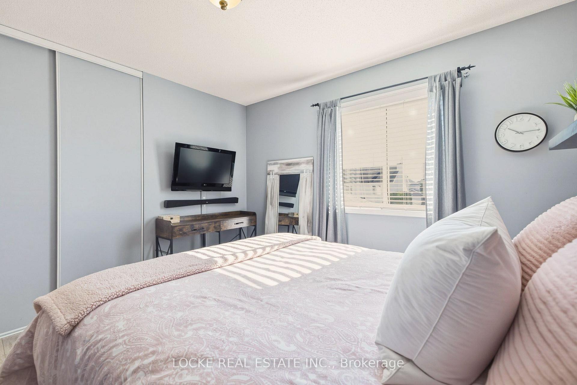 Photo 27 of 2174 Saturn Crescent, Ottawa, Fallingbrook/Gardenway South — HOMEH