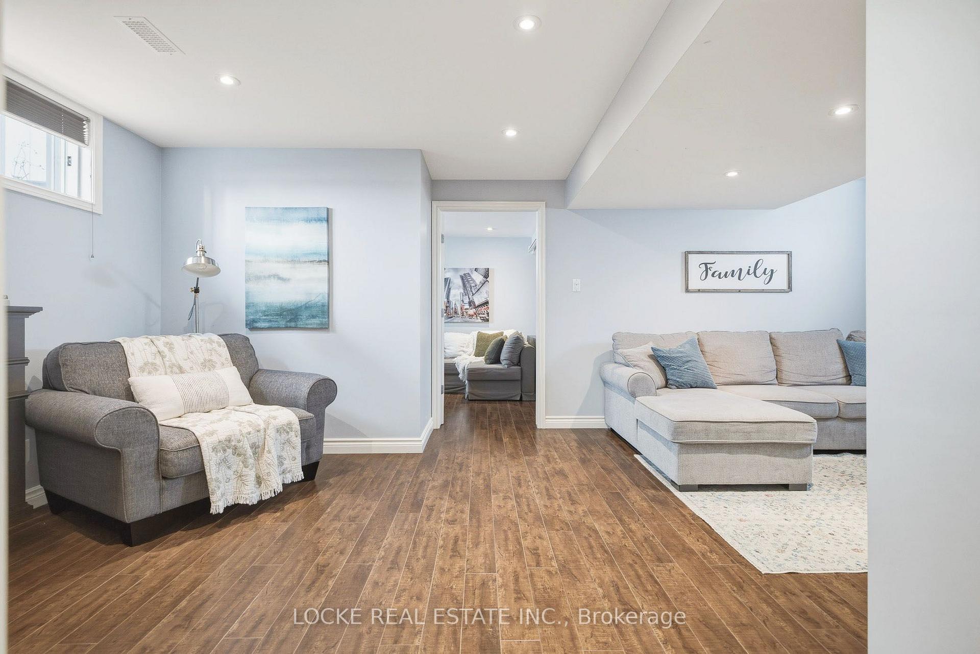 Photo 31 of 2174 Saturn Crescent, Ottawa, Fallingbrook/Gardenway South — HOMEH