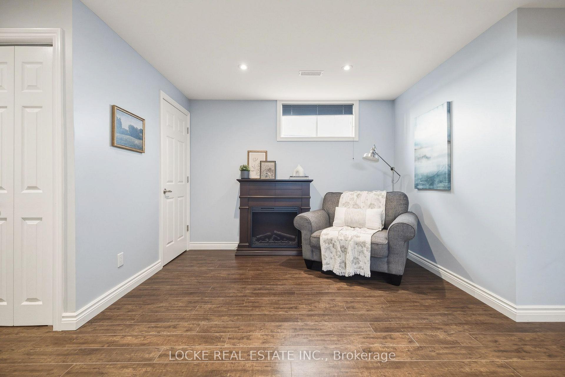 Photo 34 of 2174 Saturn Crescent, Ottawa, Fallingbrook/Gardenway South — HOMEH