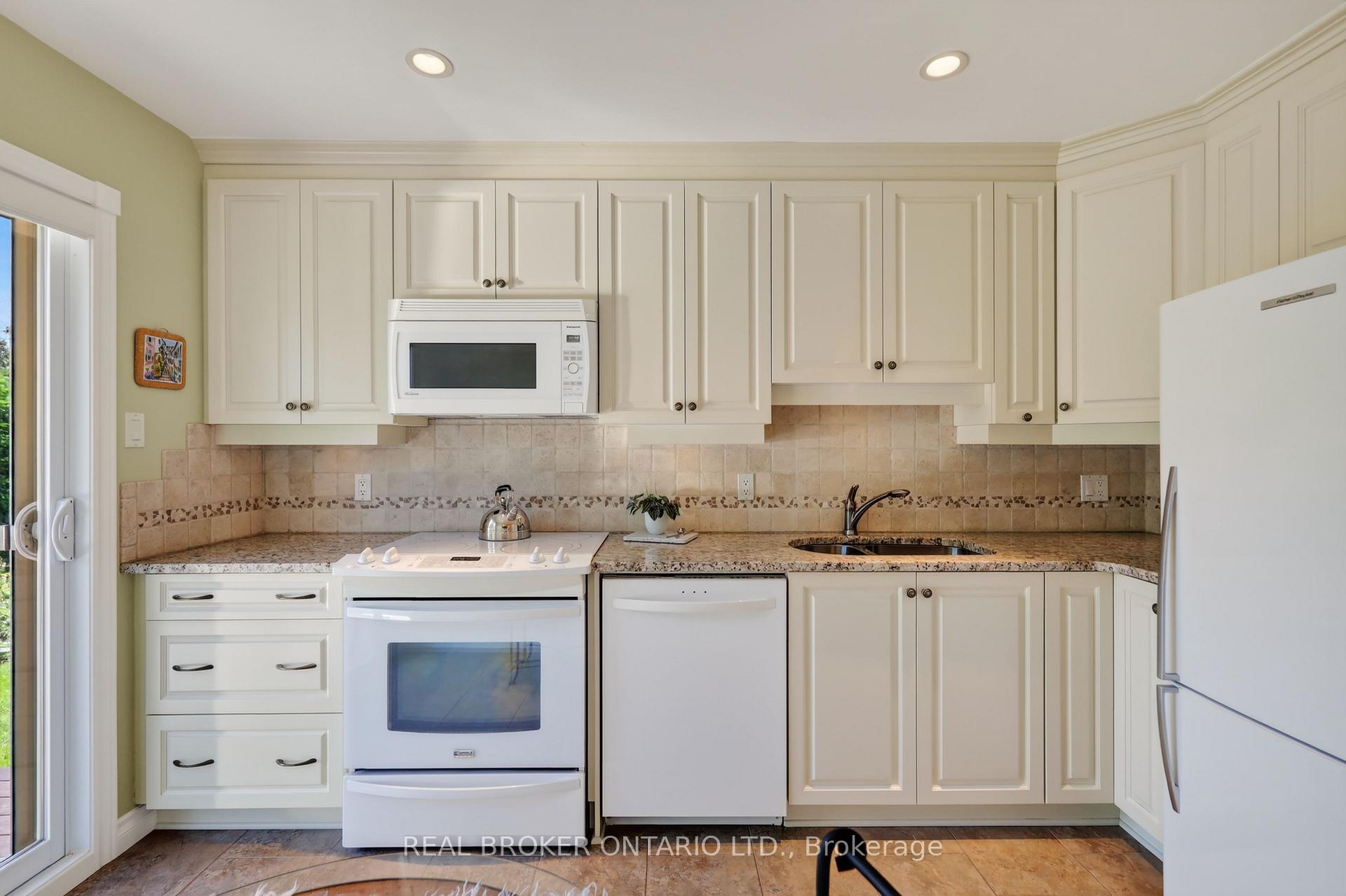 Photo 8 of 140 Montana Way, Ottawa, Barrhaven - Longfields — HOMEH