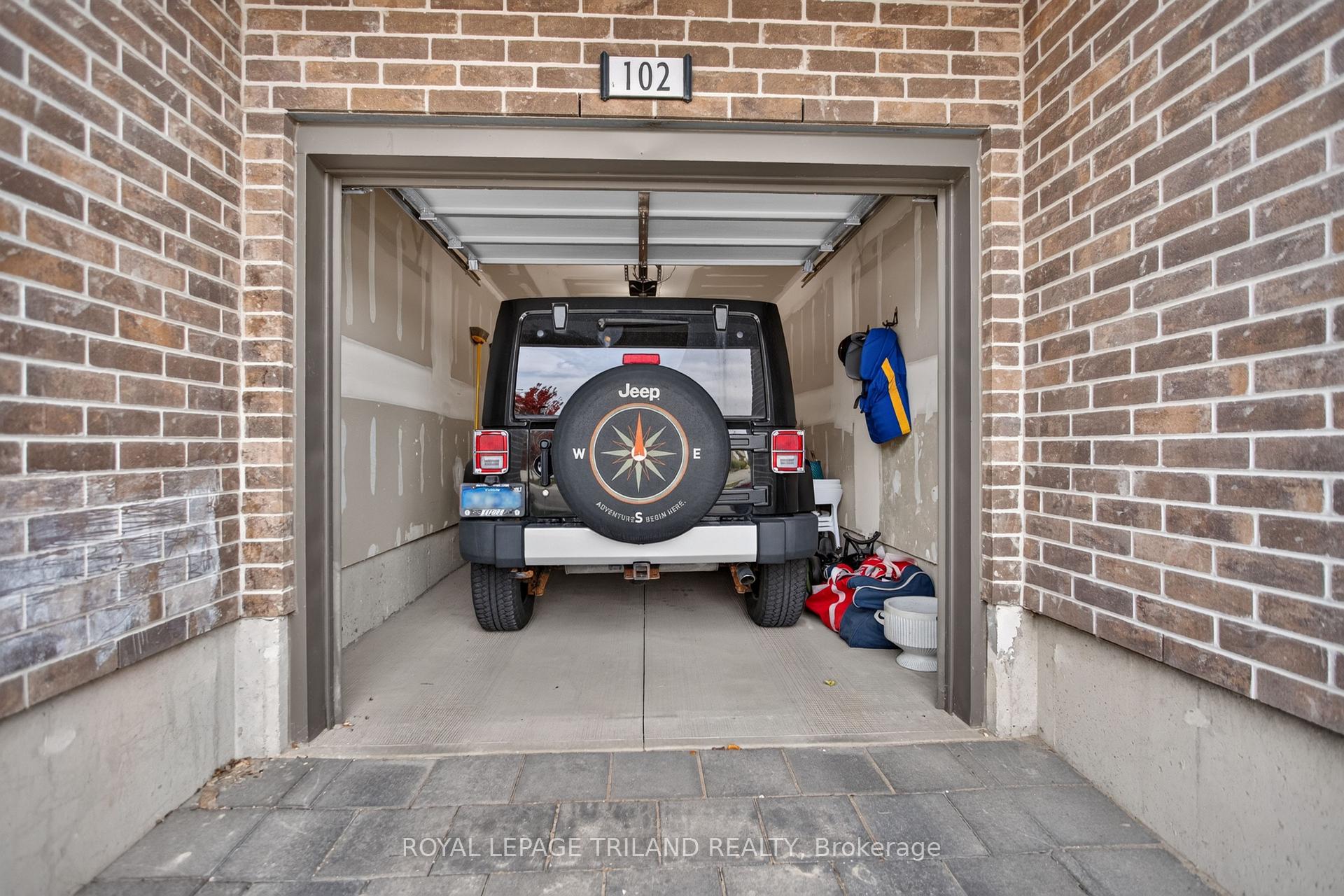 Photo 3 of Unit 102, 2070 Meadowgate Boulevard, London, South U — HOMEH