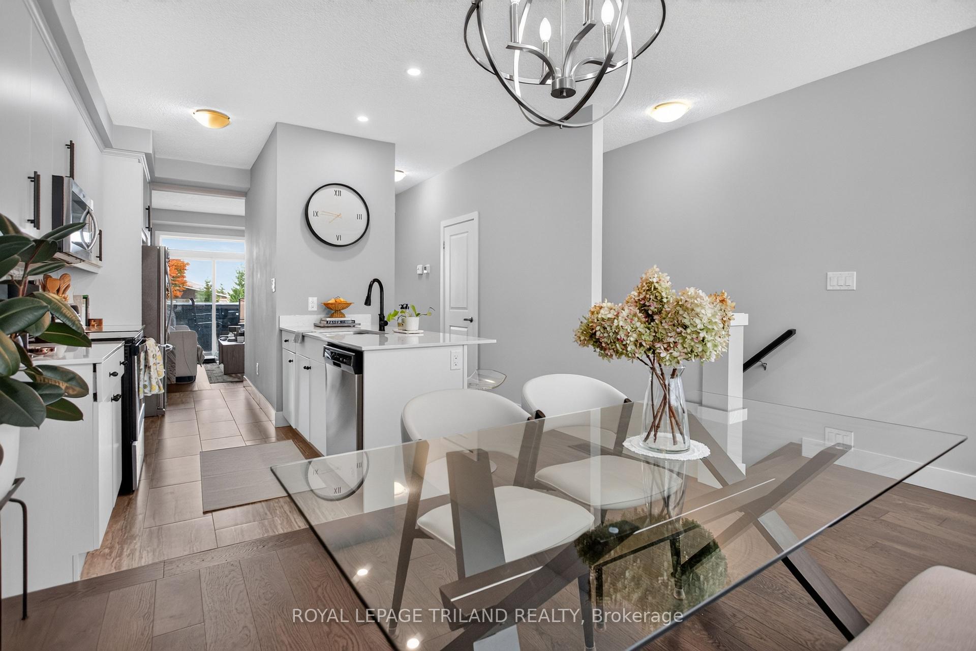Photo 6 of Unit 102, 2070 Meadowgate Boulevard, London, South U — HOMEH