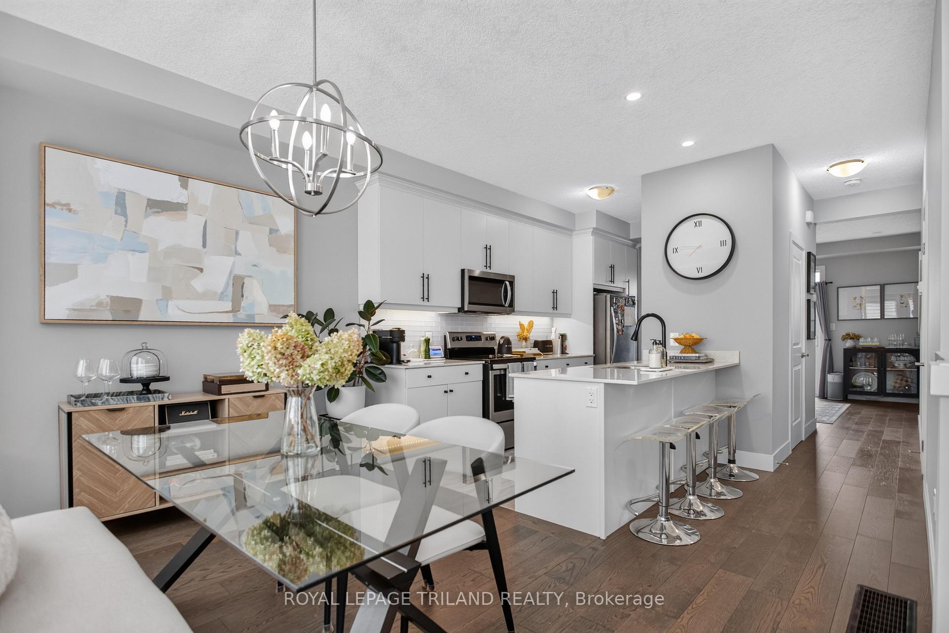 Photo 7 of Unit 102, 2070 Meadowgate Boulevard, London, South U — HOMEH