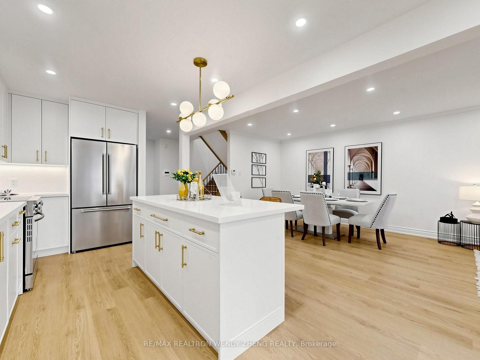Photo 17 of 55 Brownstone Circle, Vaughan, Crestwood-Springfarm-Yorkhill — HOMEH