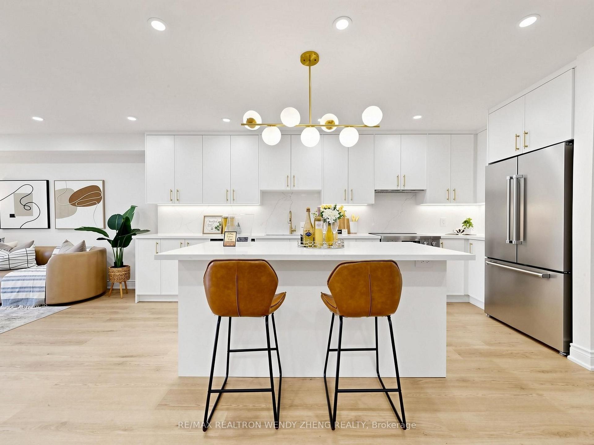 Photo 18 of 55 Brownstone Circle, Vaughan, Crestwood-Springfarm-Yorkhill — HOMEH