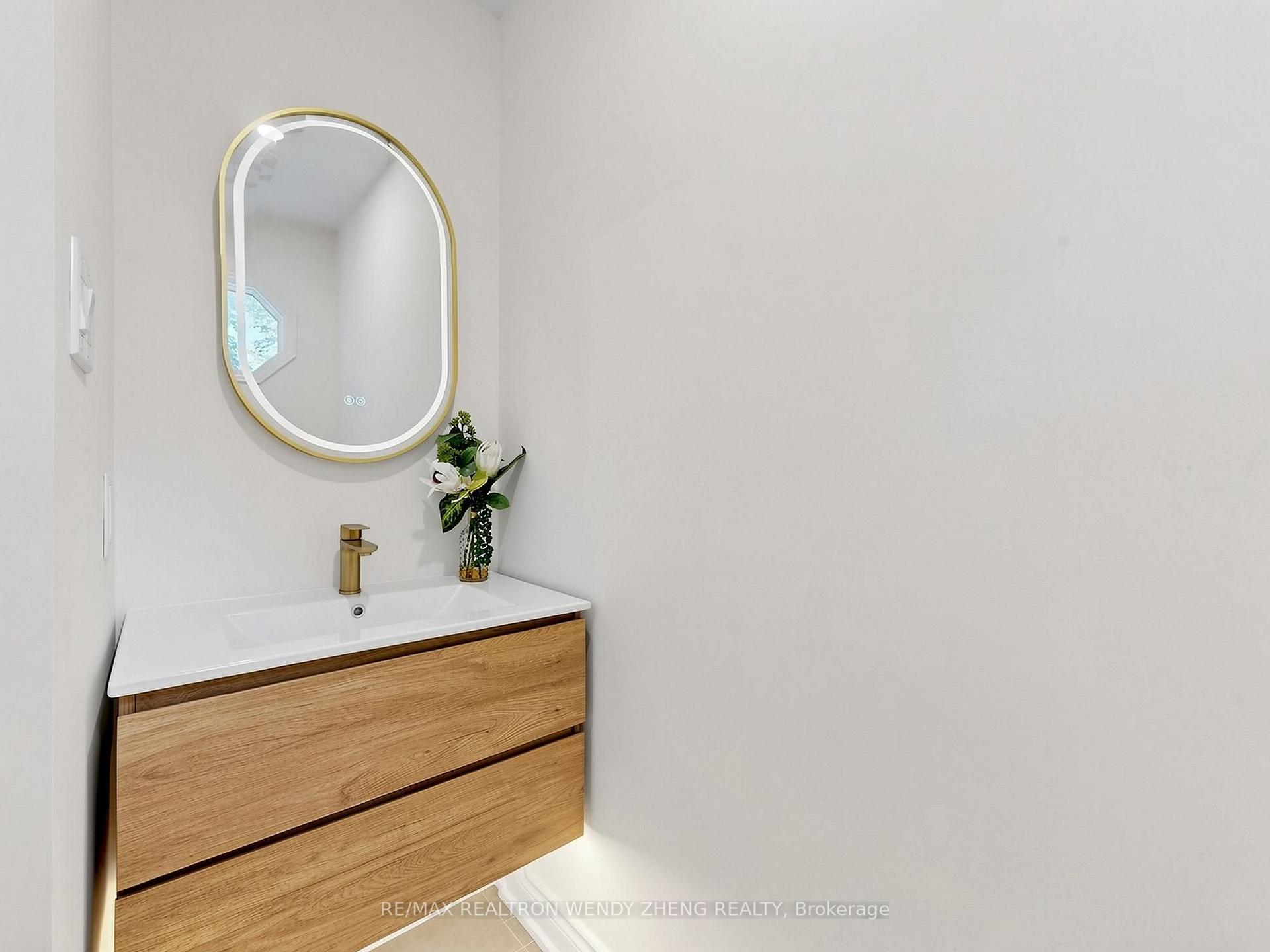 Photo 20 of 55 Brownstone Circle, Vaughan, Crestwood-Springfarm-Yorkhill — HOMEH