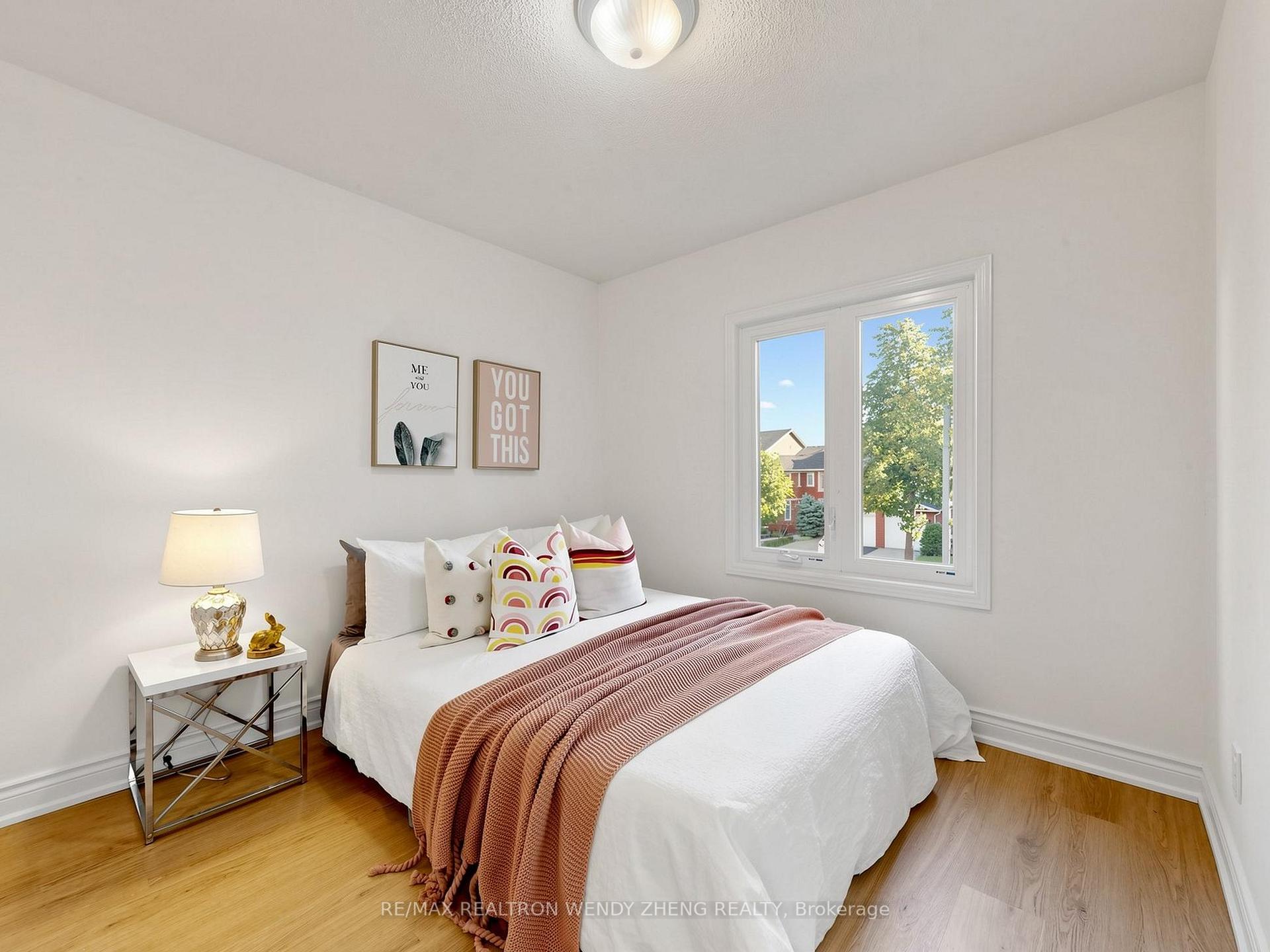 Photo 31 of 55 Brownstone Circle, Vaughan, Crestwood-Springfarm-Yorkhill — HOMEH
