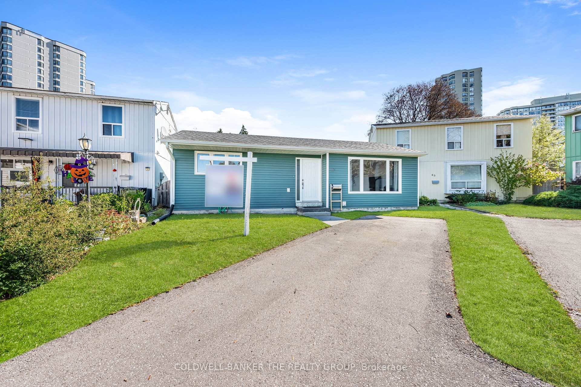 Photo 5 of 87 Huntingwood Crescent, Brampton, Central Park — HOMEH