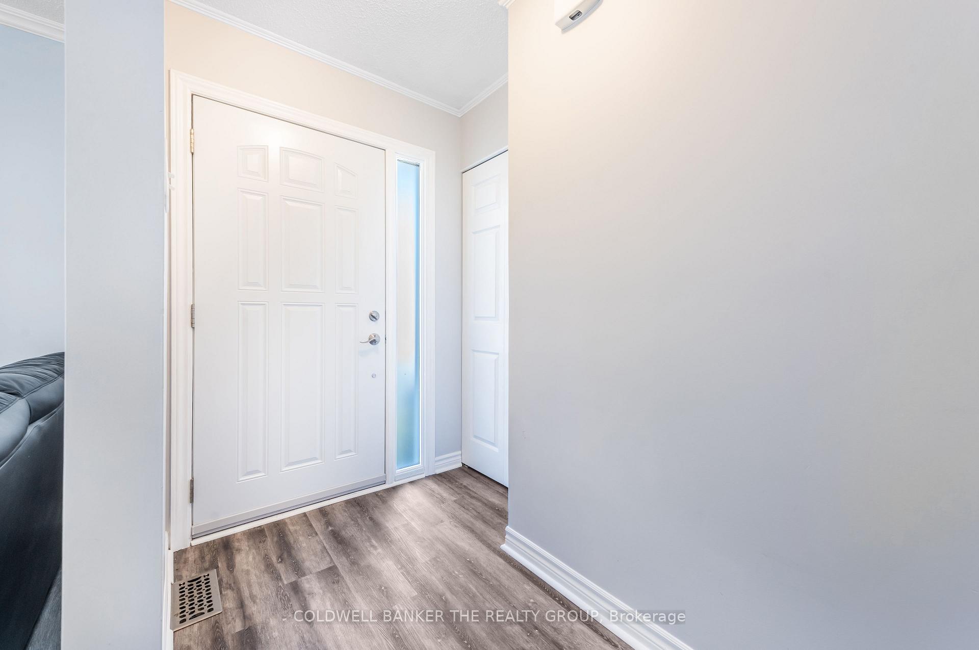 Photo 7 of 87 Huntingwood Crescent, Brampton, Central Park — HOMEH