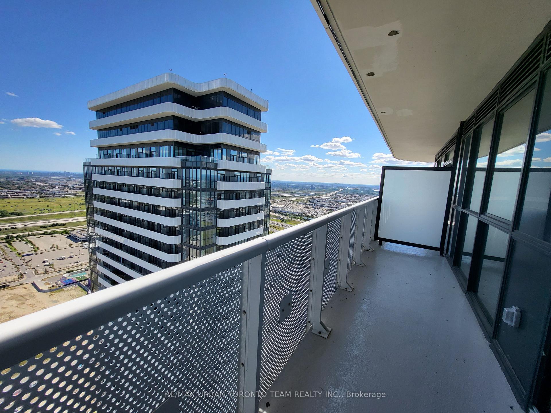 Photo 9 of Unit 5805, 225 Commerce Street, Vaughan, Vaughan Corporate Centre — HOMEH