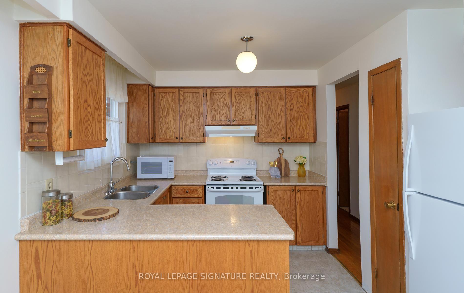 Photo 10 of 57 Darnborough Way, Scarborough, L'Amoreaux — HOMEH