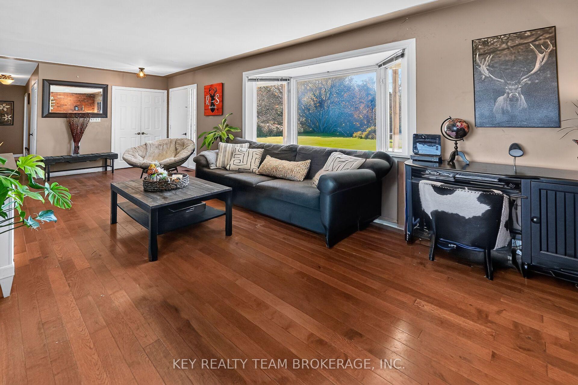 Photo 9 of 3216 Hall Road, Hamilton, Binbrook — HOMEH