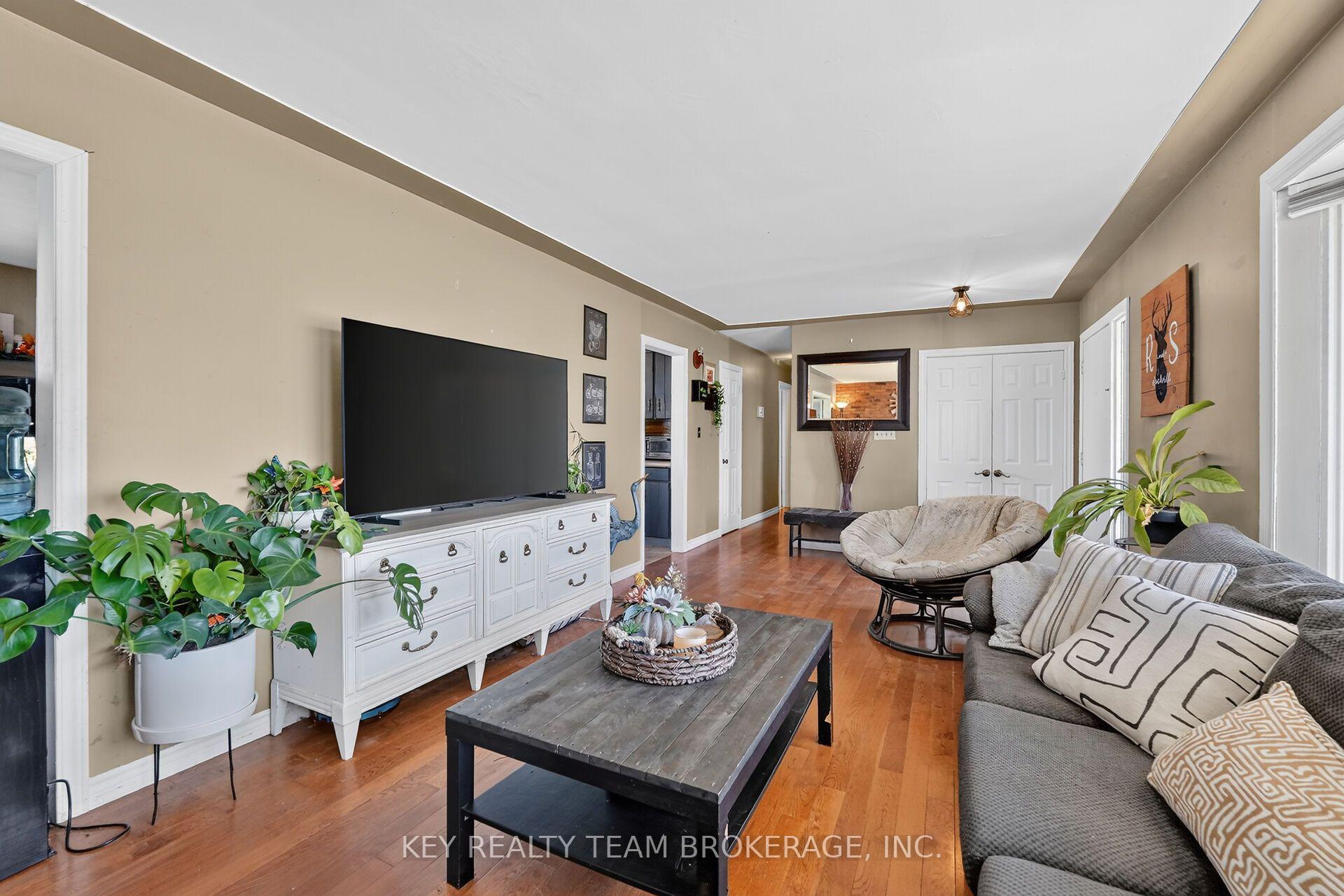 Photo 10 of 3216 Hall Road, Hamilton, Binbrook — HOMEH