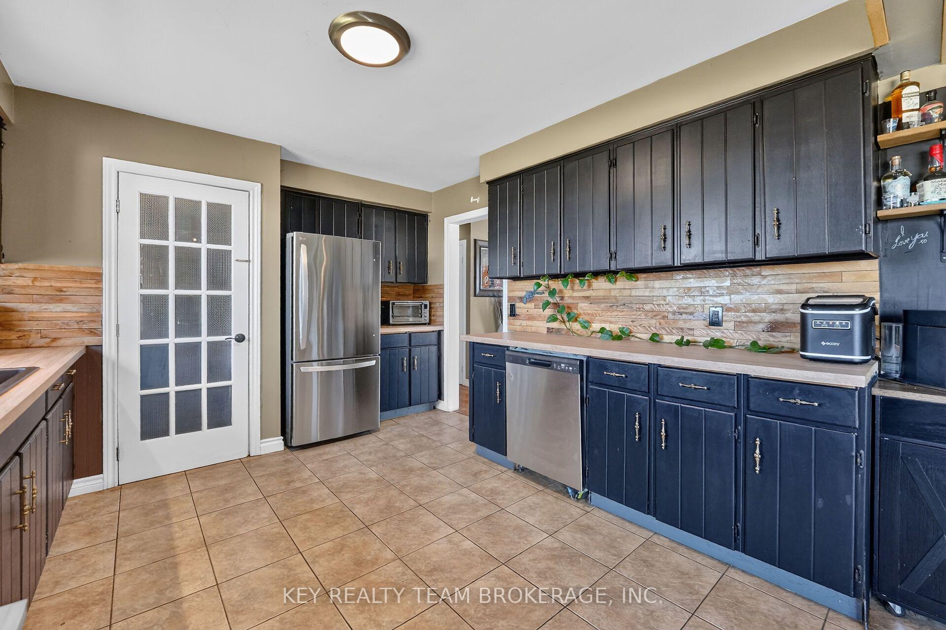 Photo 15 of 3216 Hall Road, Hamilton, Binbrook — HOMEH