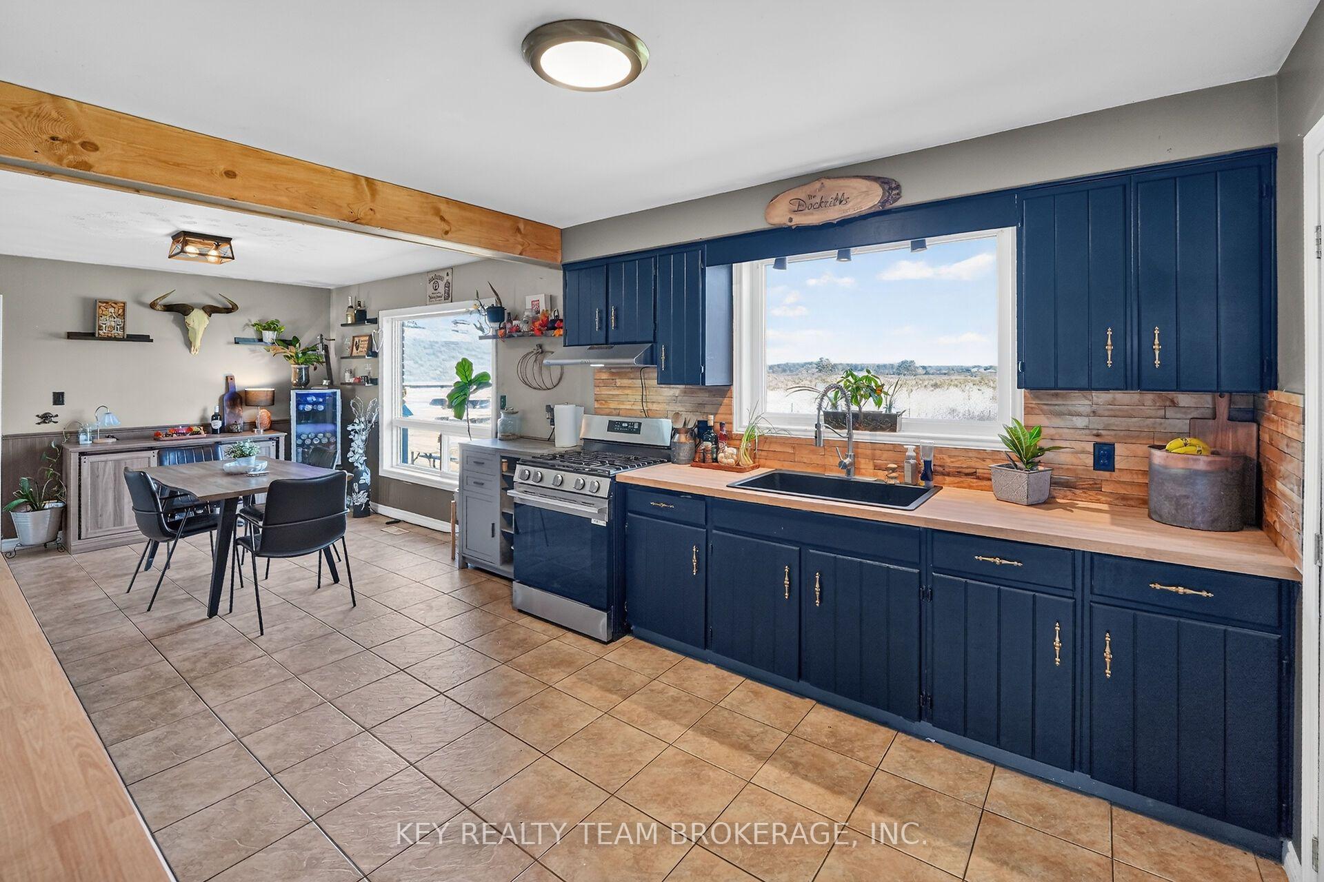 Photo 16 of 3216 Hall Road, Hamilton, Binbrook — HOMEH